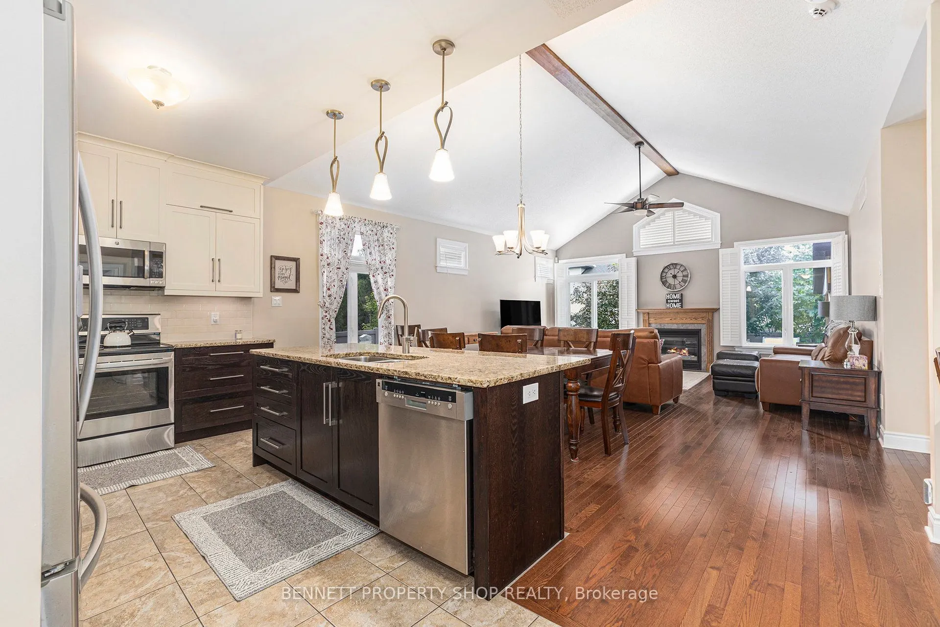 123 Elfin Grove