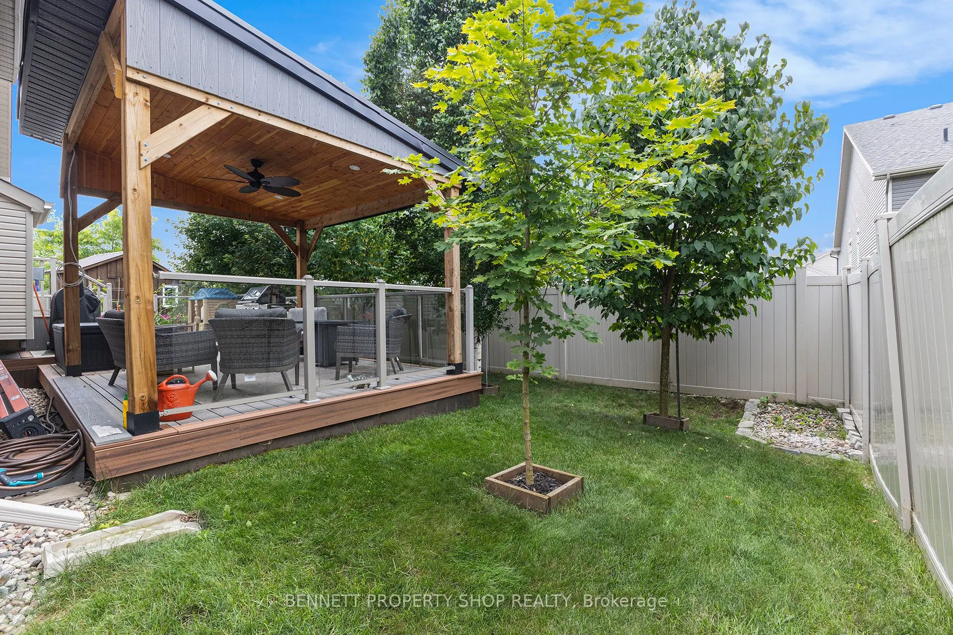 123 Elfin Grove