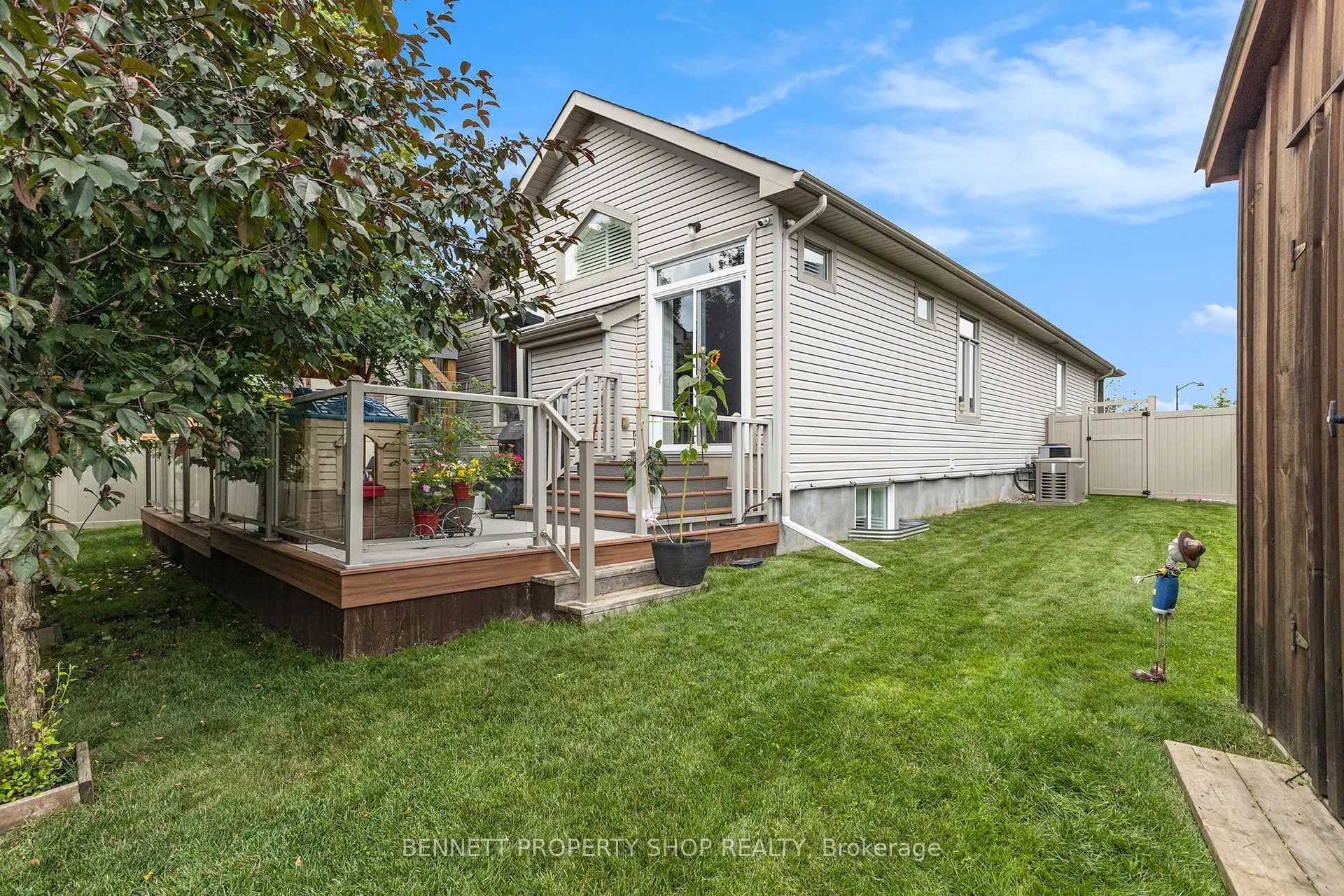 123 Elfin Grove