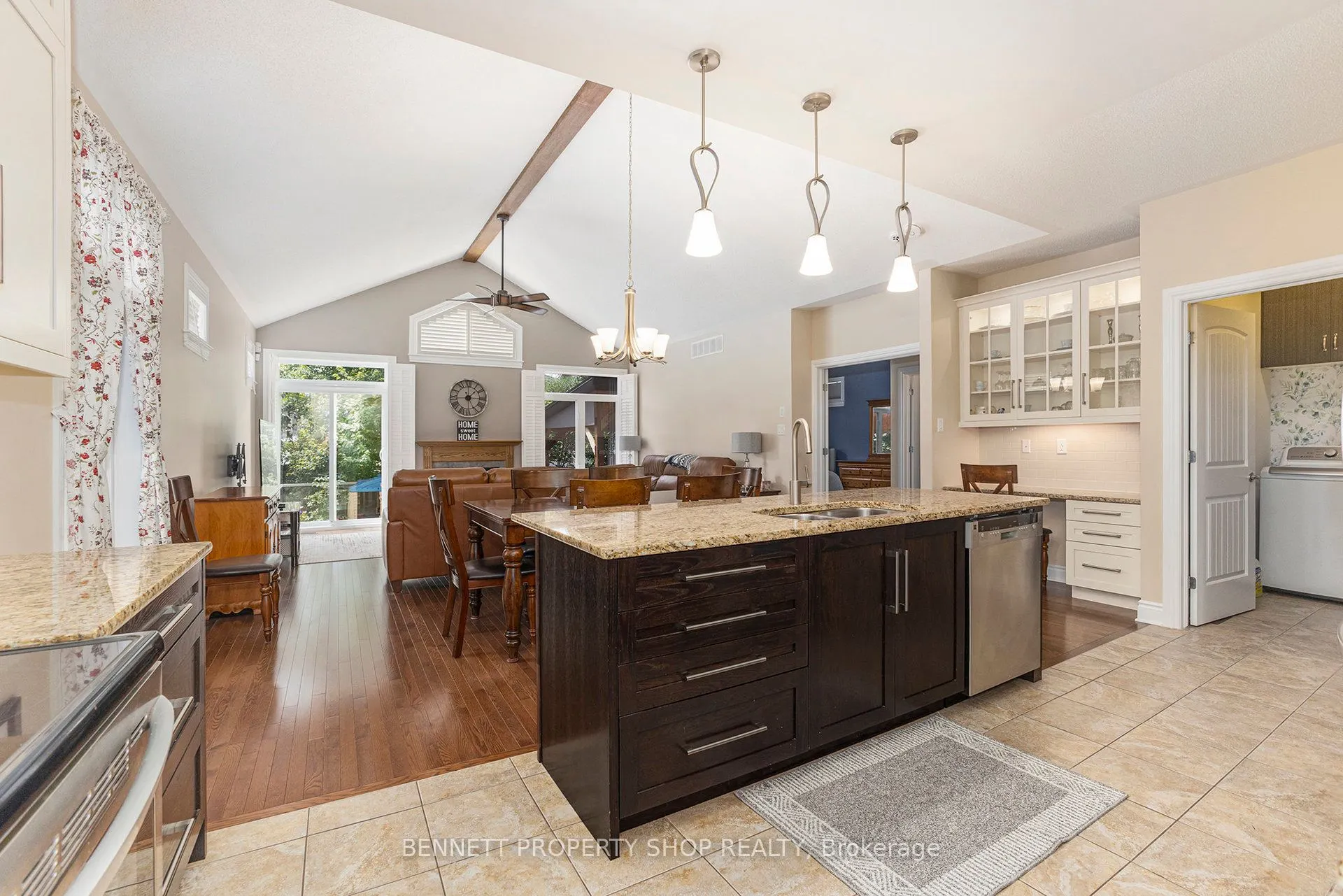 123 Elfin Grove