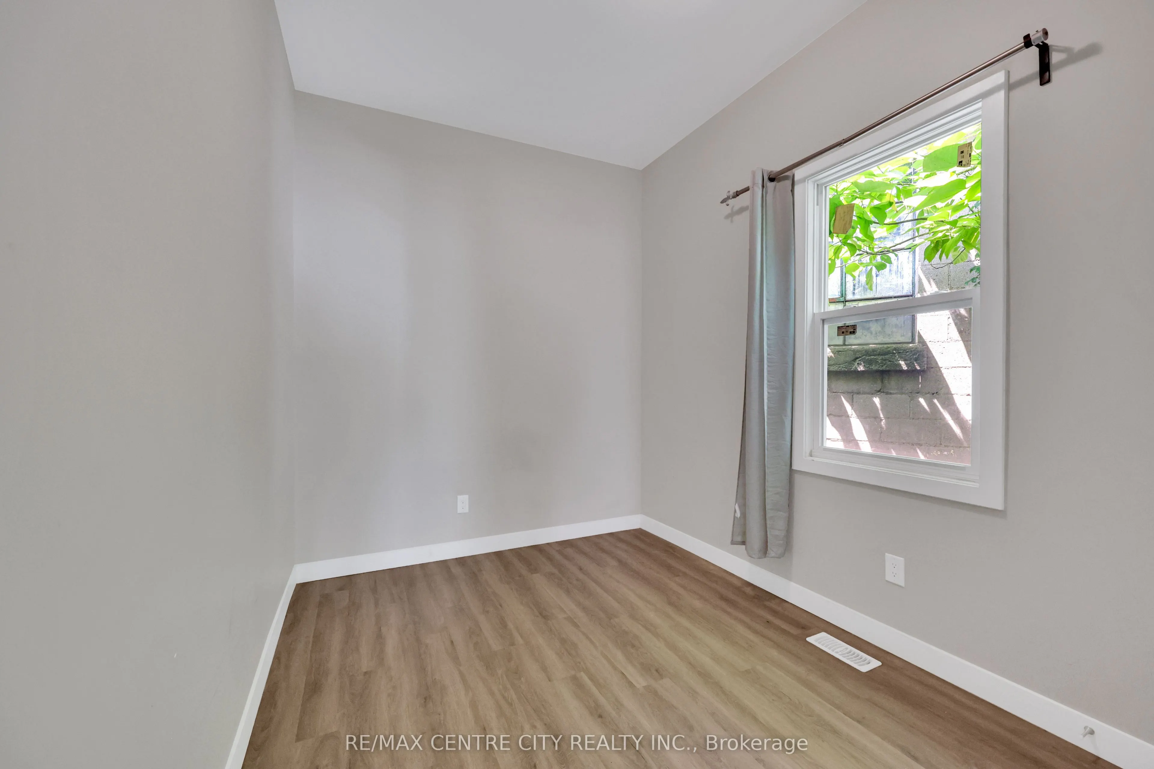 101 Hamilton Road