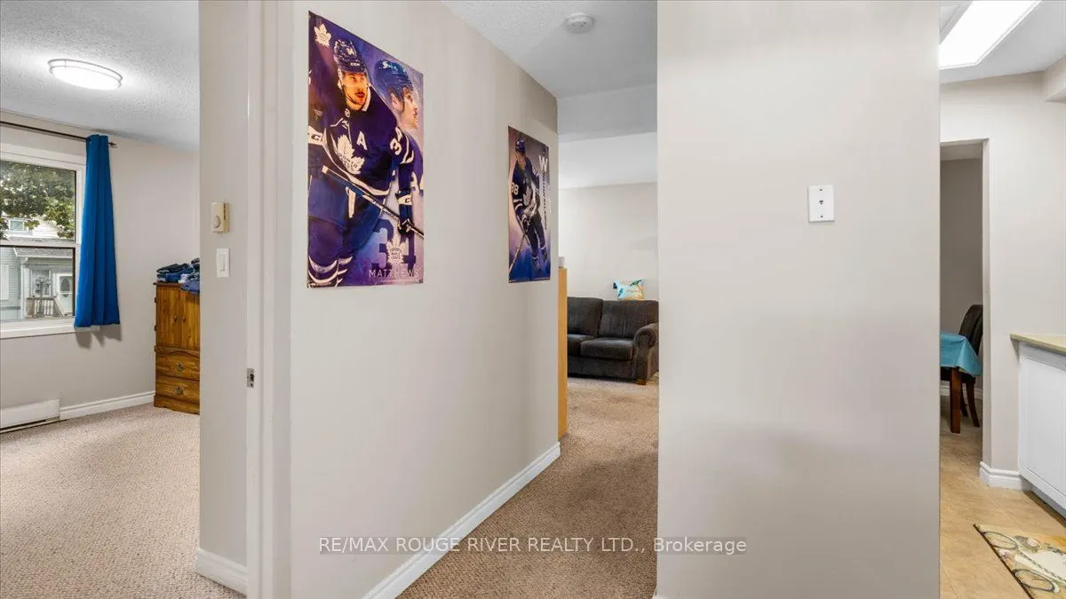 25 College Street E, #205