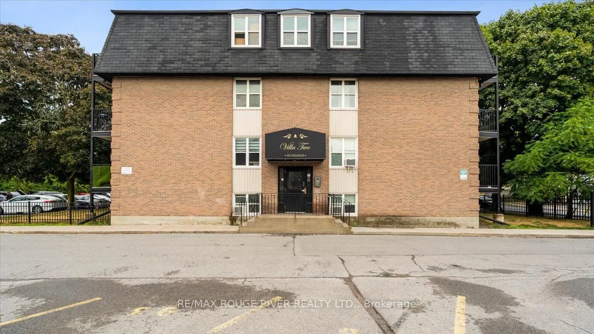 25 College Street E, #205