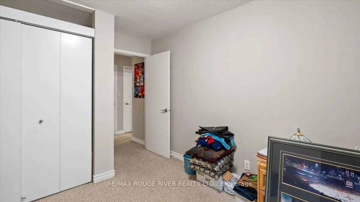 25 College Street E, #205
