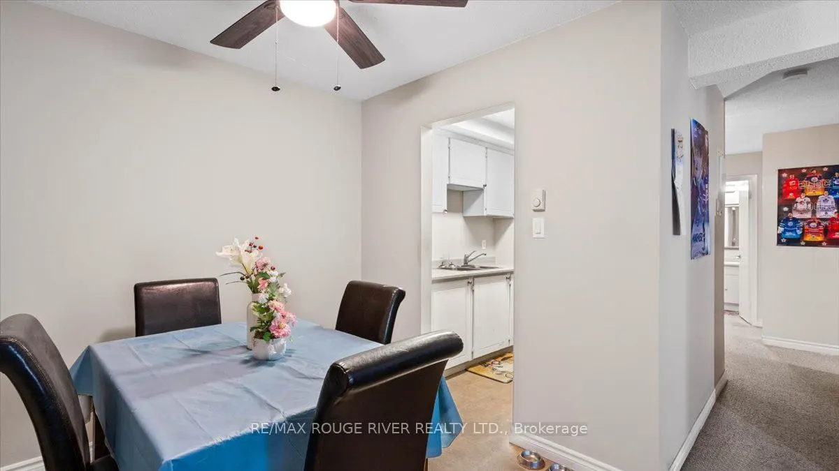 25 College Street E, #205