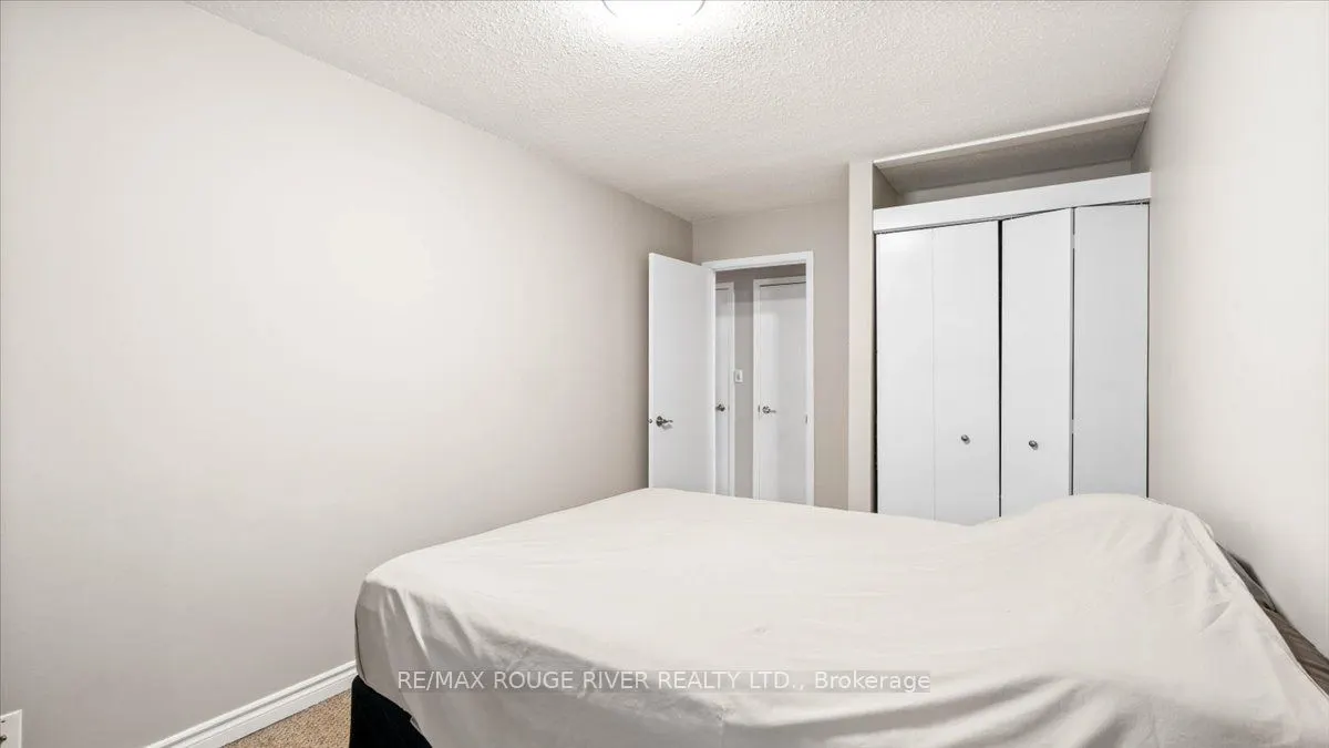 25 College Street E, #205