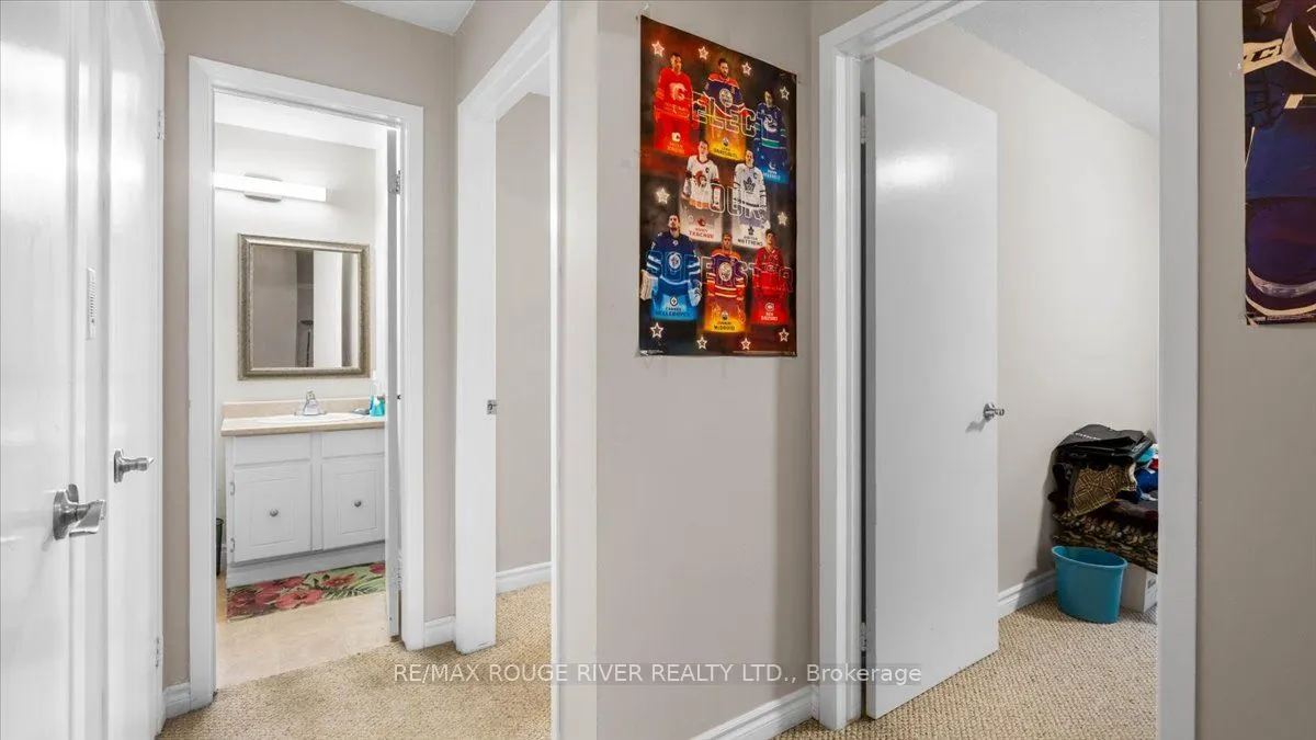 25 College Street E, #205