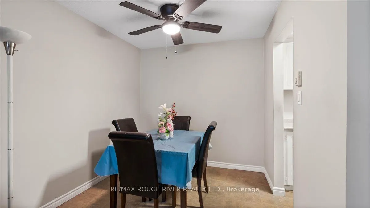 25 College Street E, #205