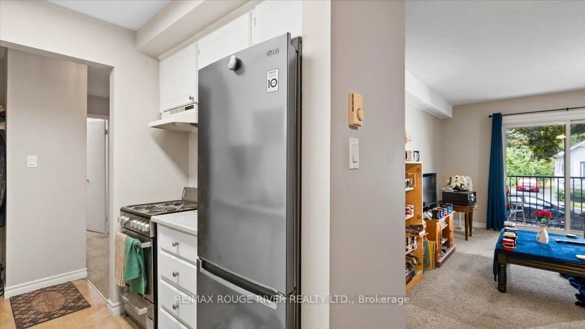 25 College Street E, #205