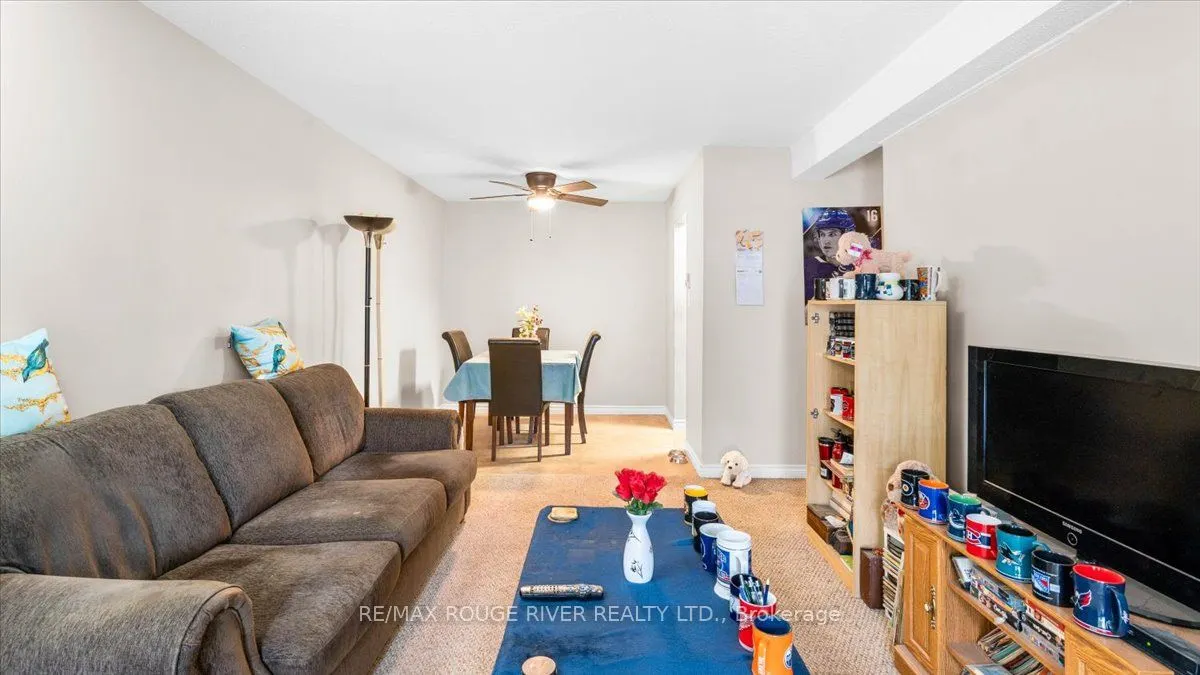 25 College Street E, #205