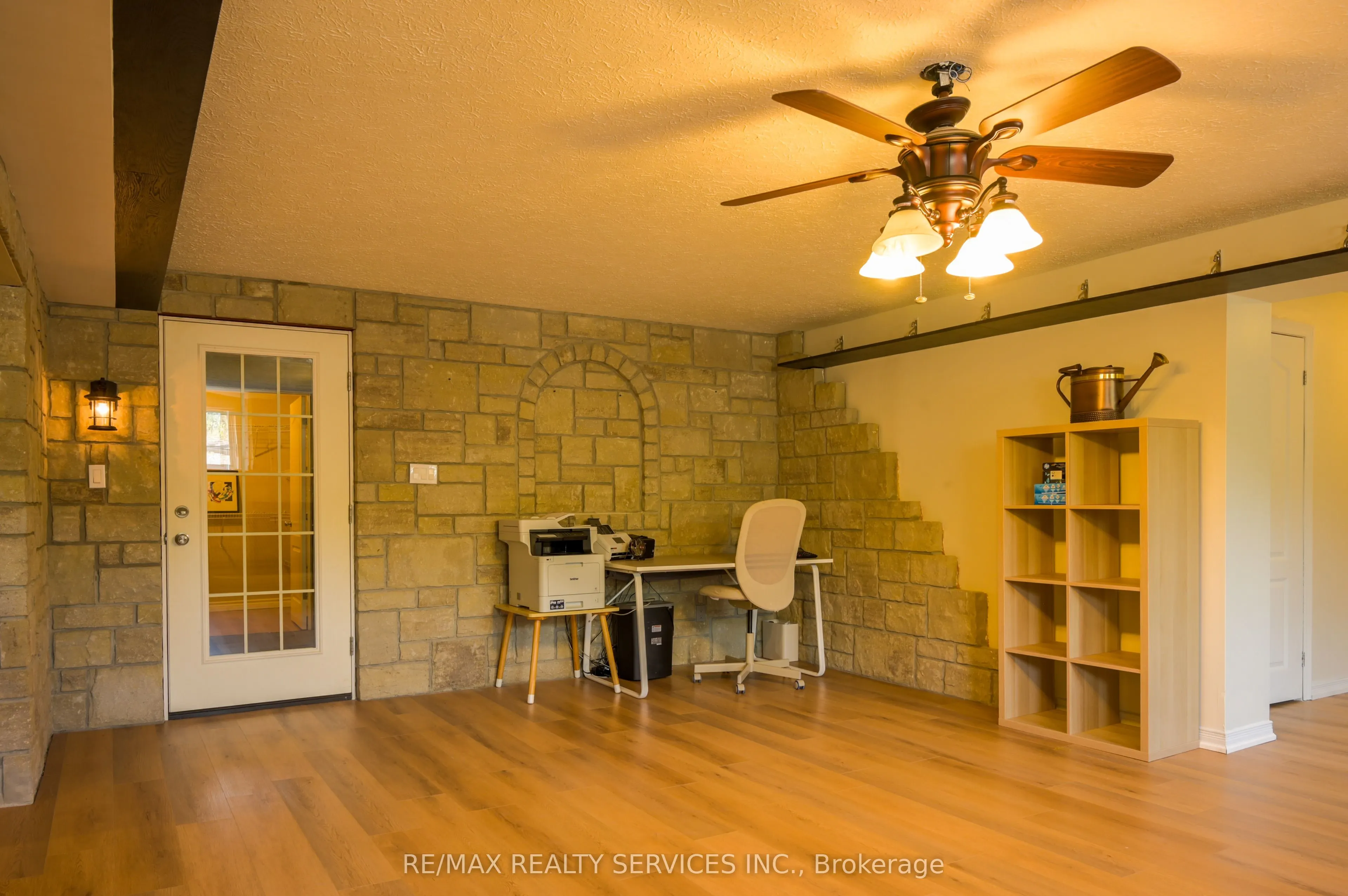 214 & 218 Maple Avenue S