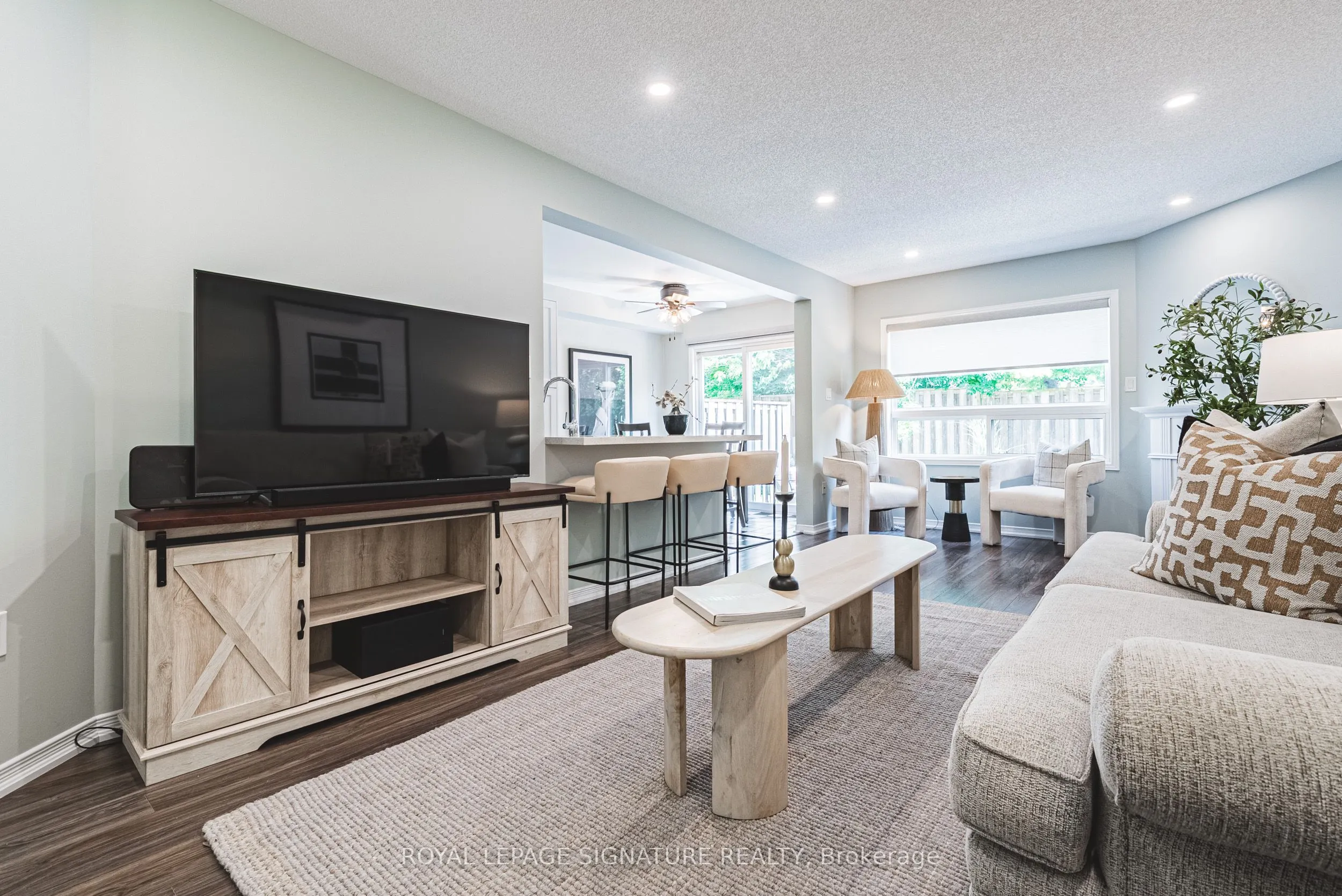 819 Upper Paradise Road, #11