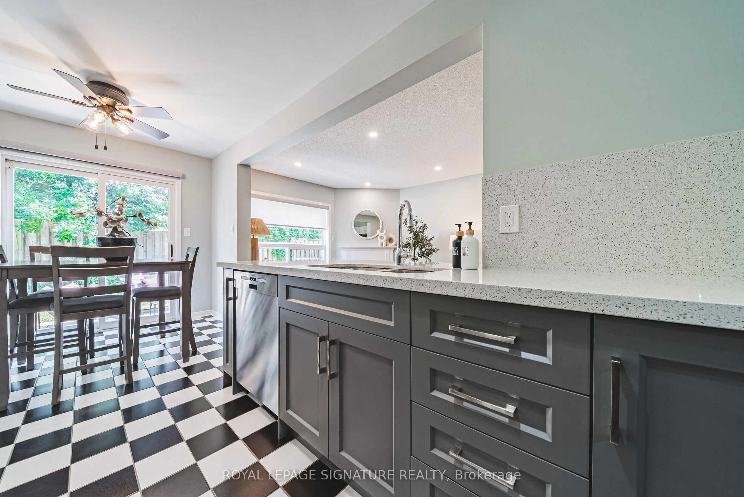 819 Upper Paradise Road, #11