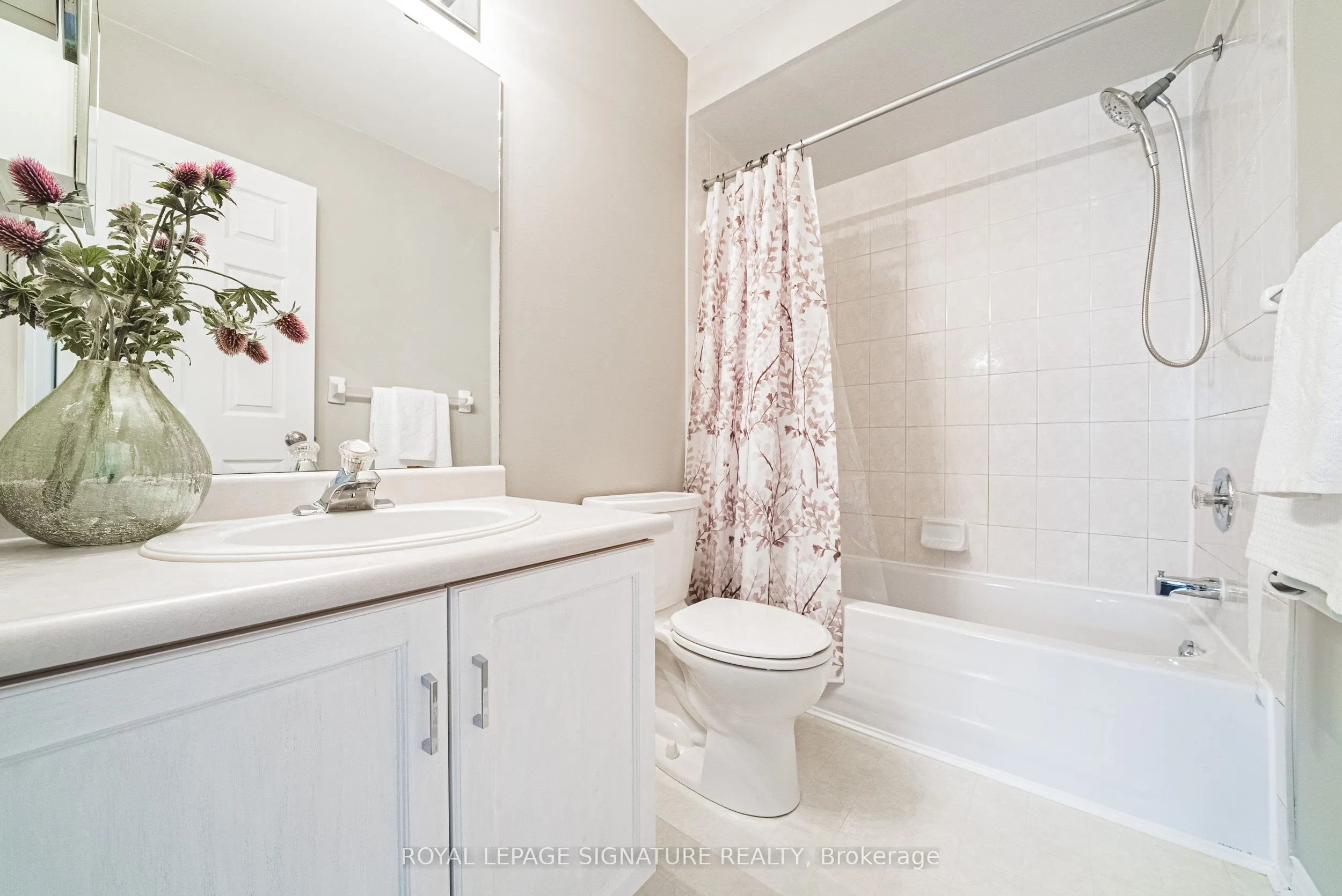 819 Upper Paradise Road, #11