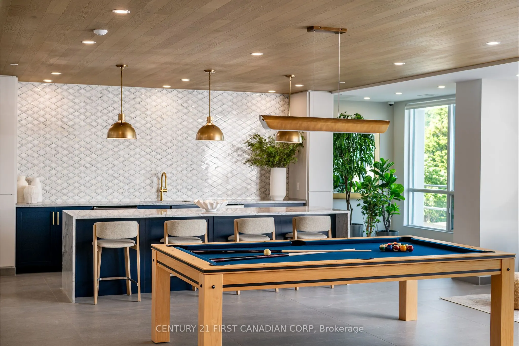 4286 King Street, #610