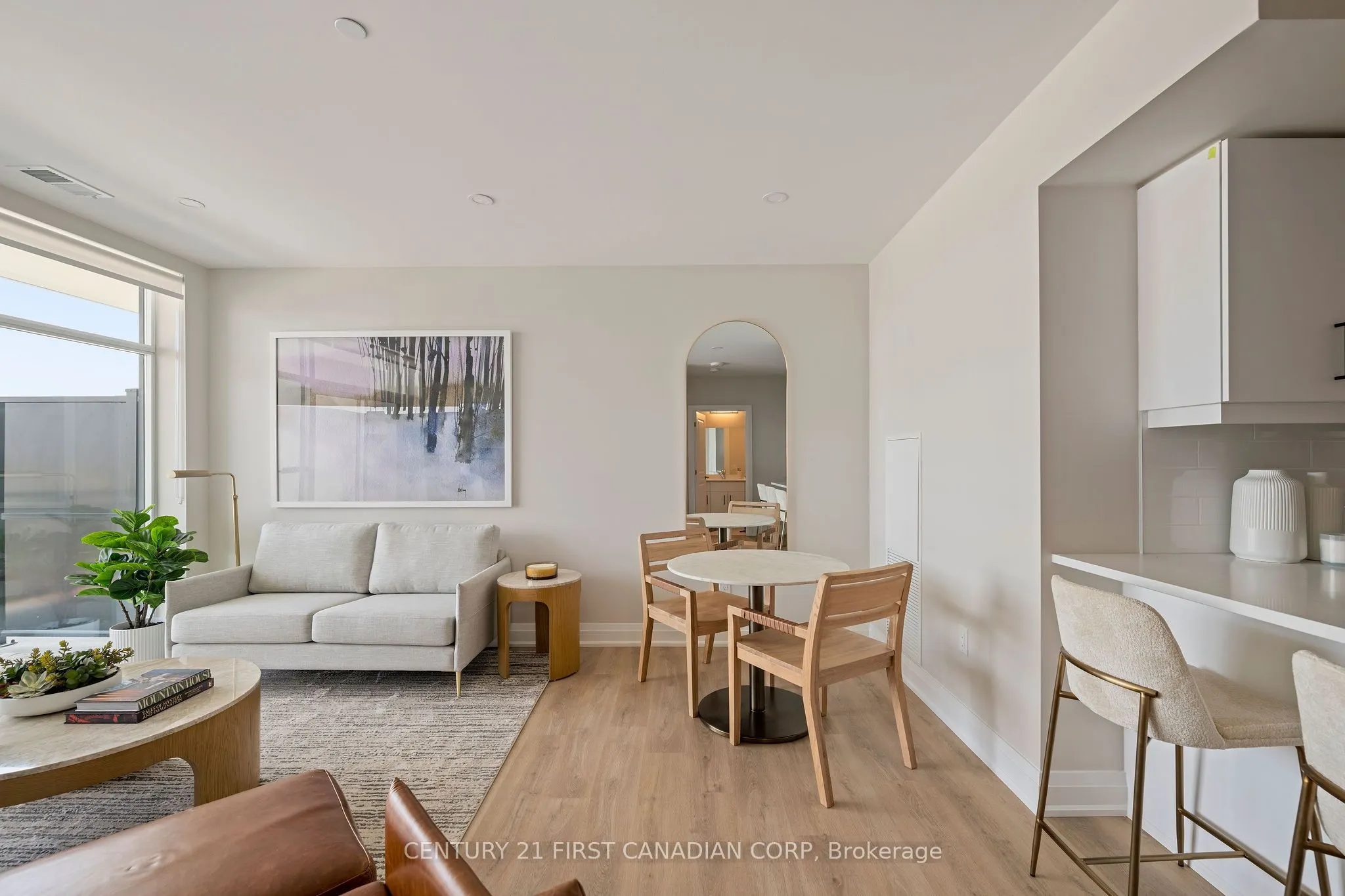 4286 King Street, #610