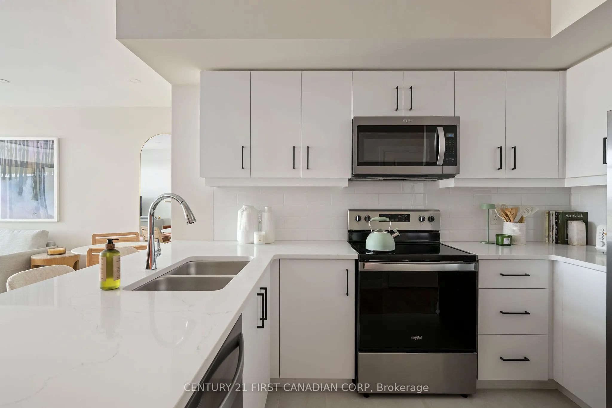 4286 King Street, #610