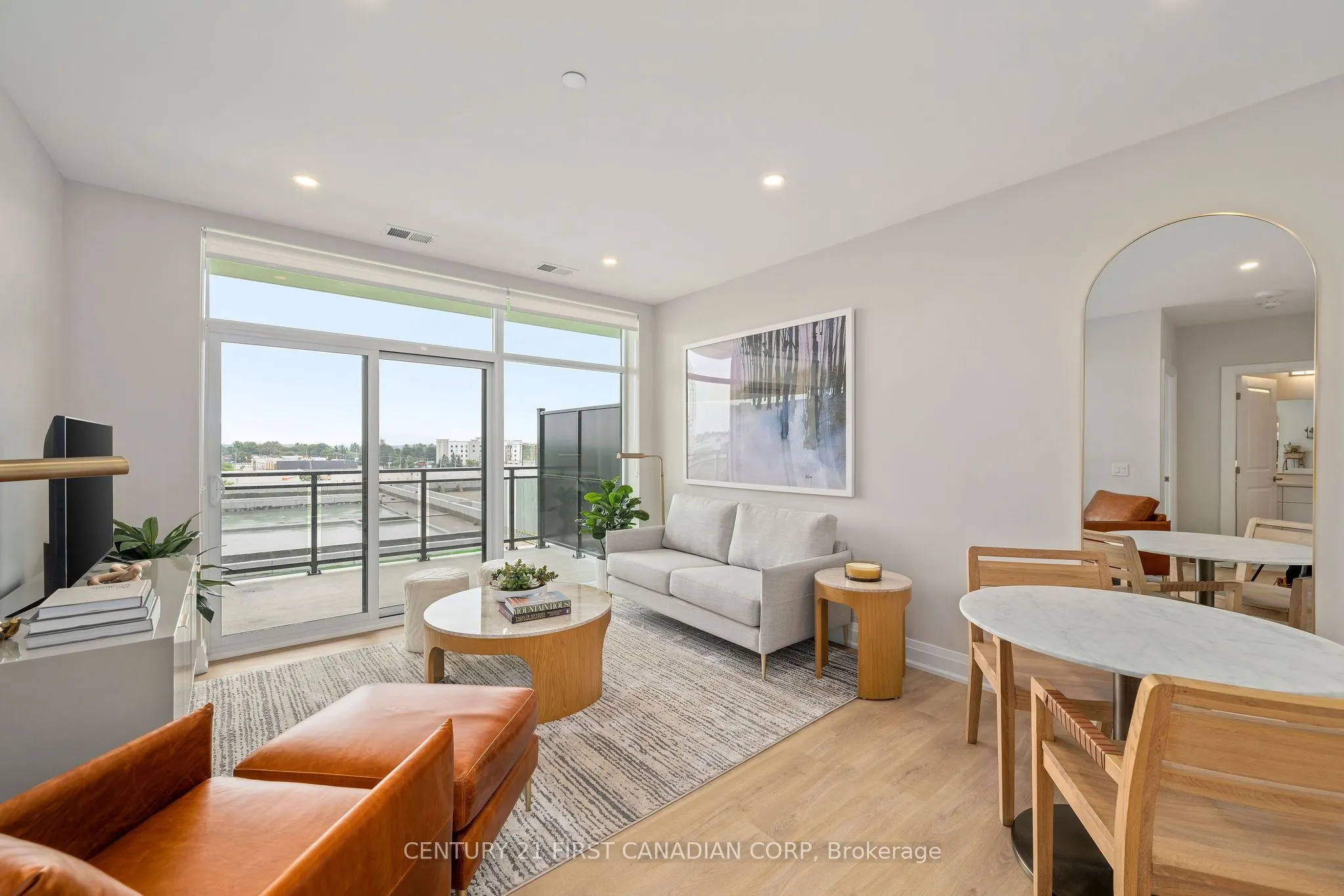 4286 King Street, #610