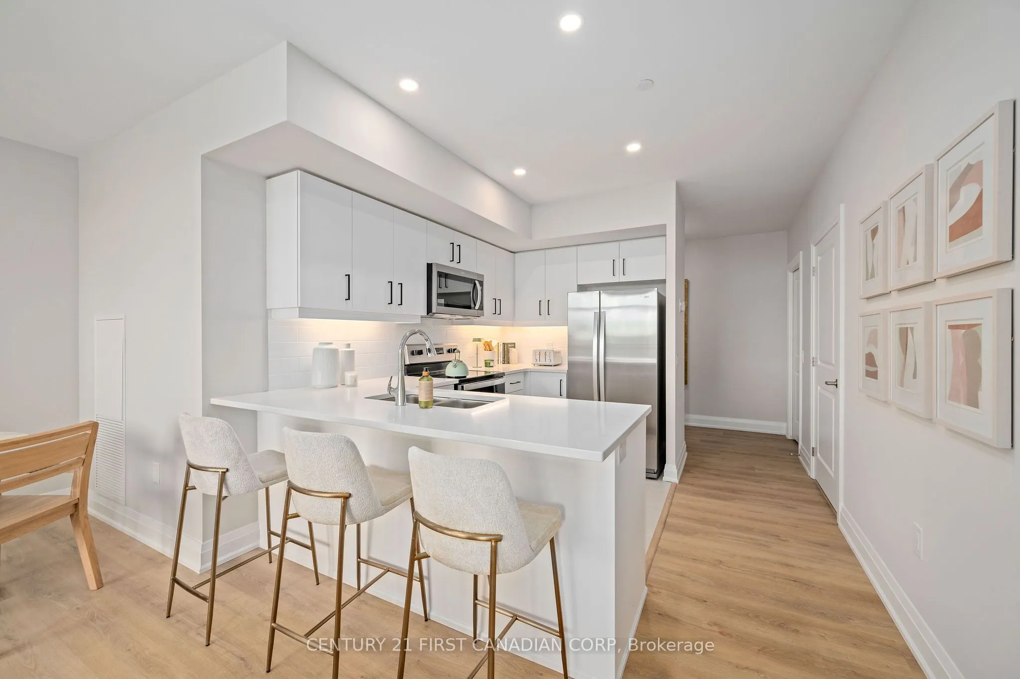 4286 King Street, #610
