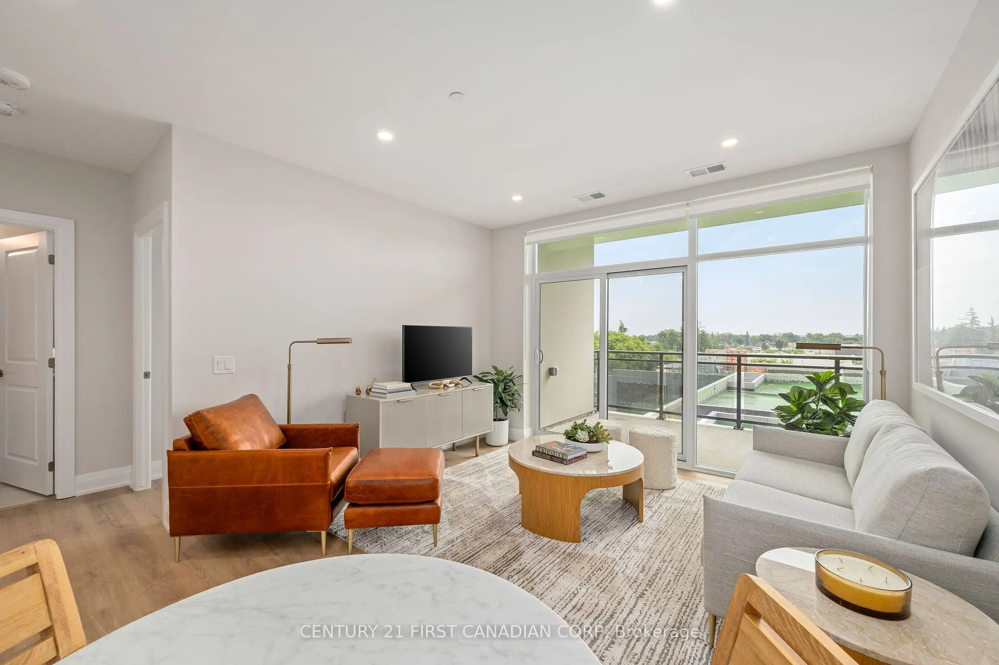 4286 King Street, #610