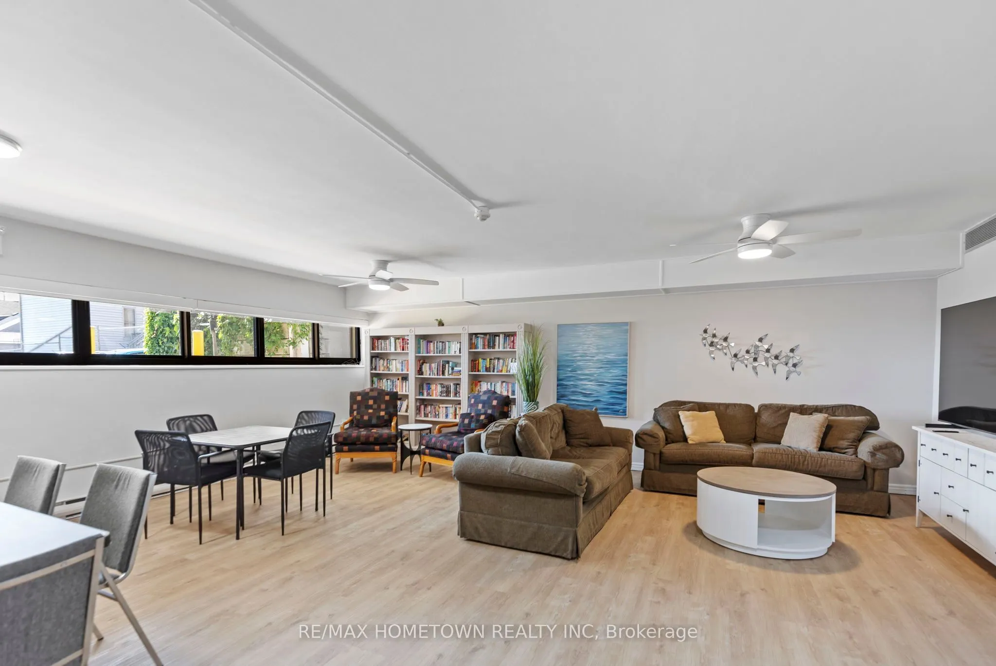 109 King Street E, #304
