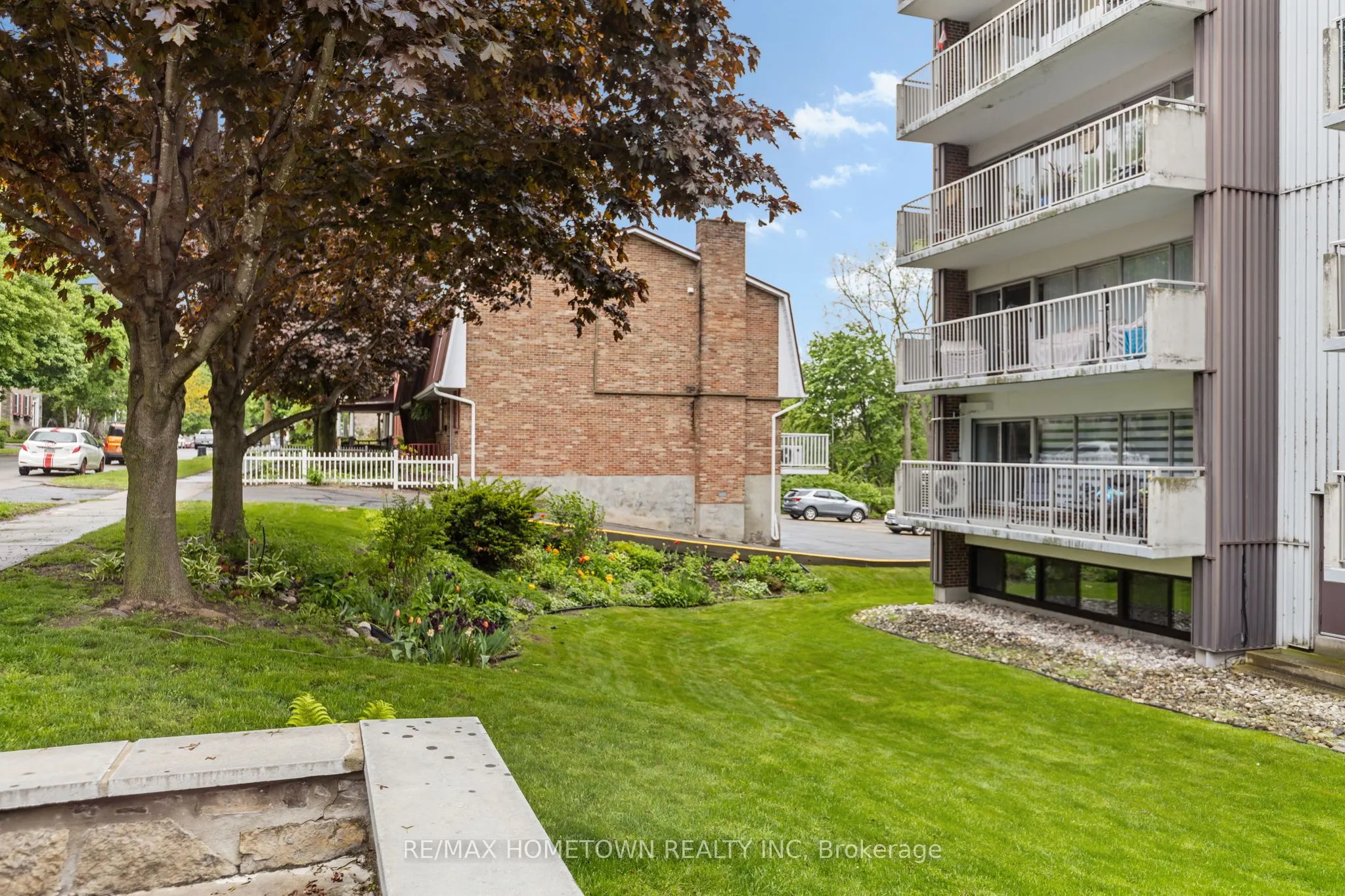 109 King Street E, #304