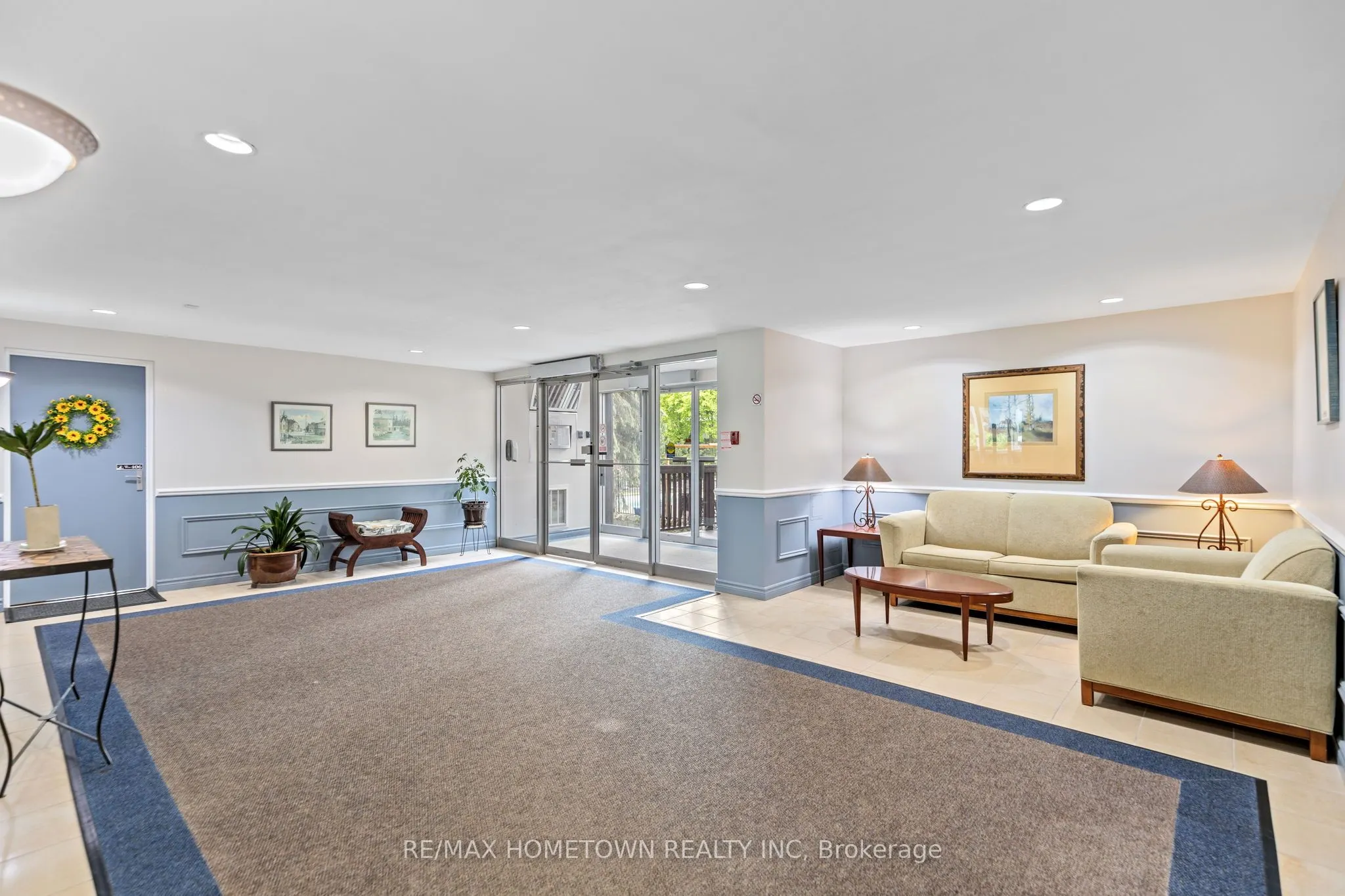 109 King Street E, #304