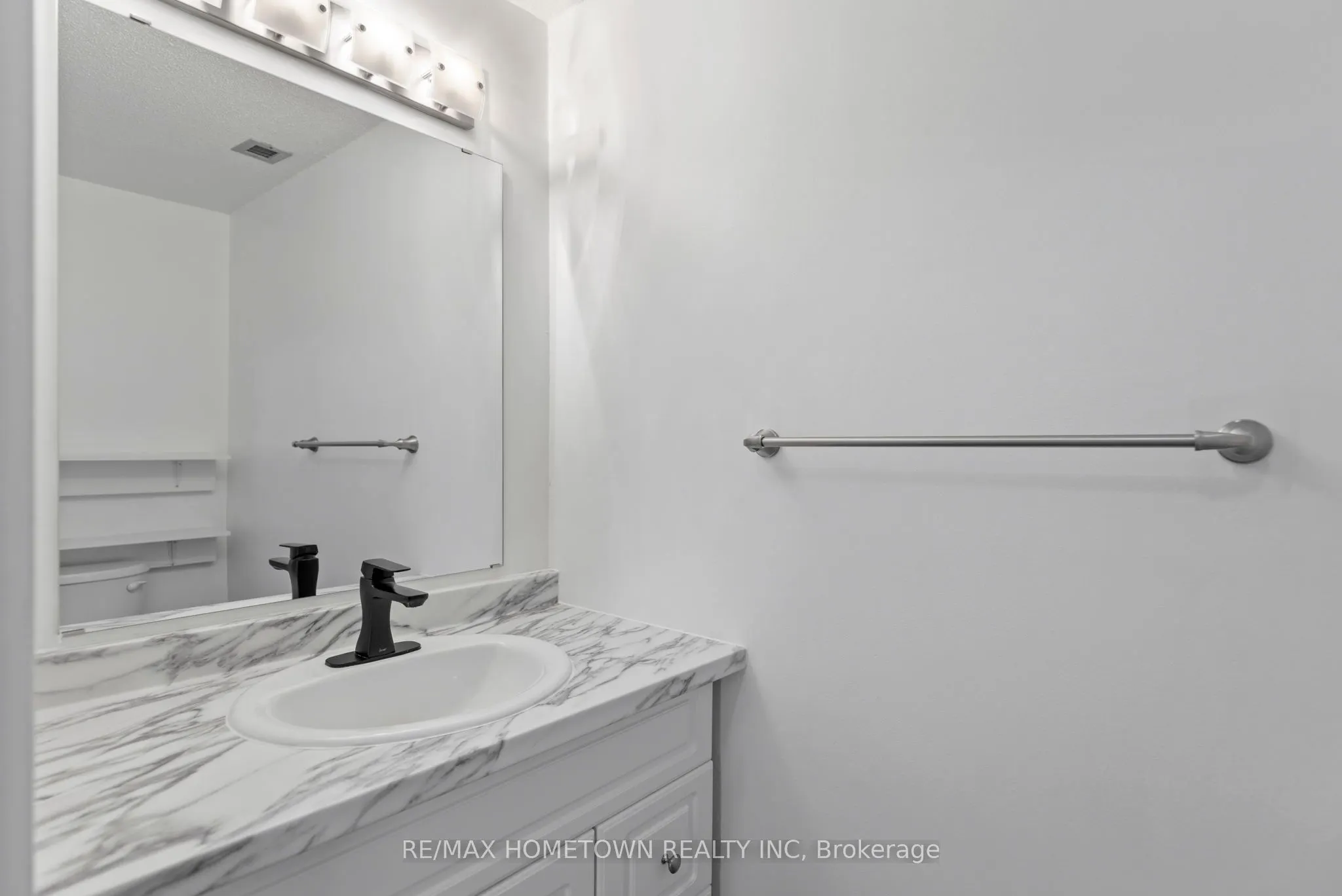 109 King Street E, #304