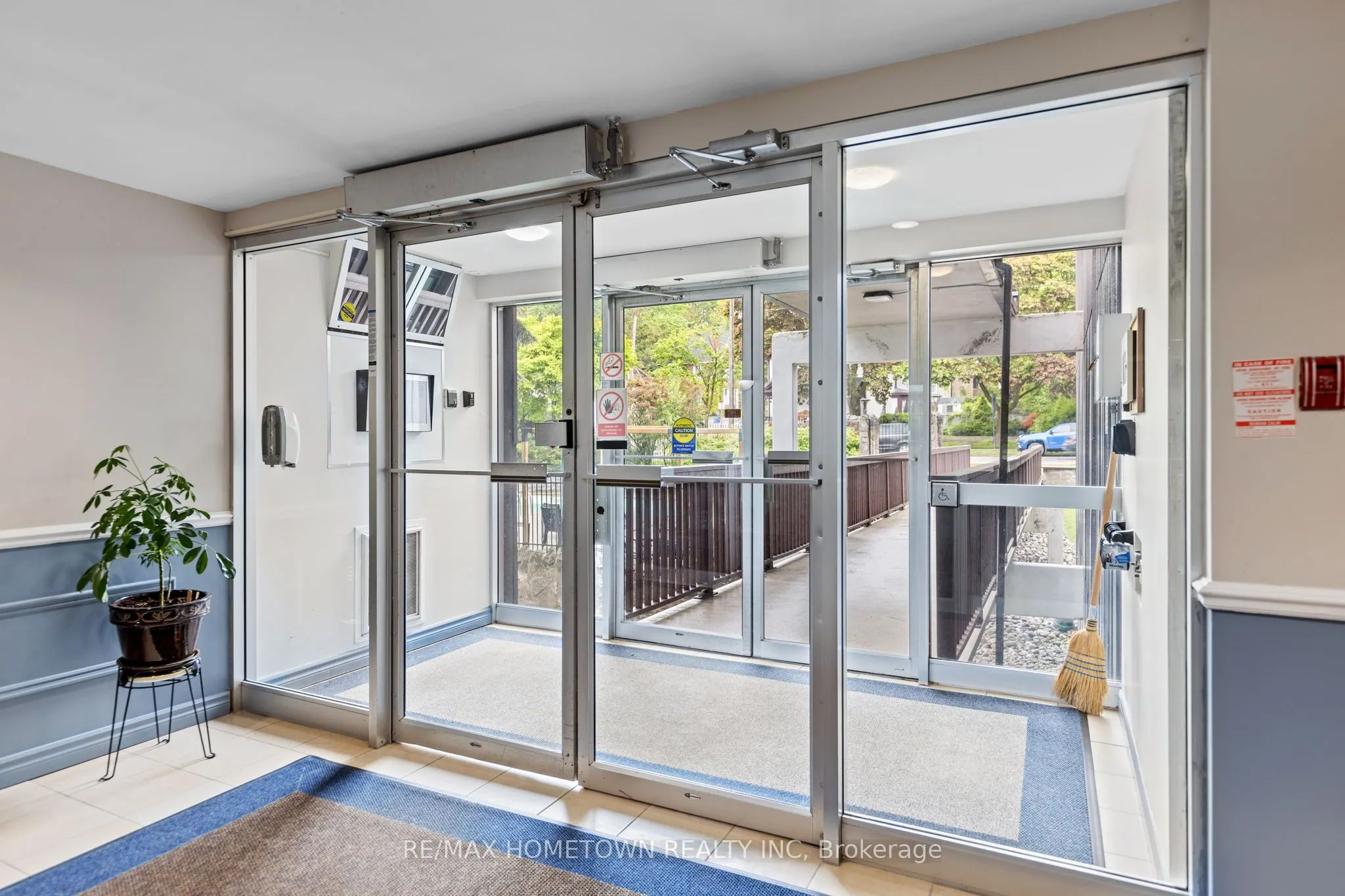 109 King Street E, #304