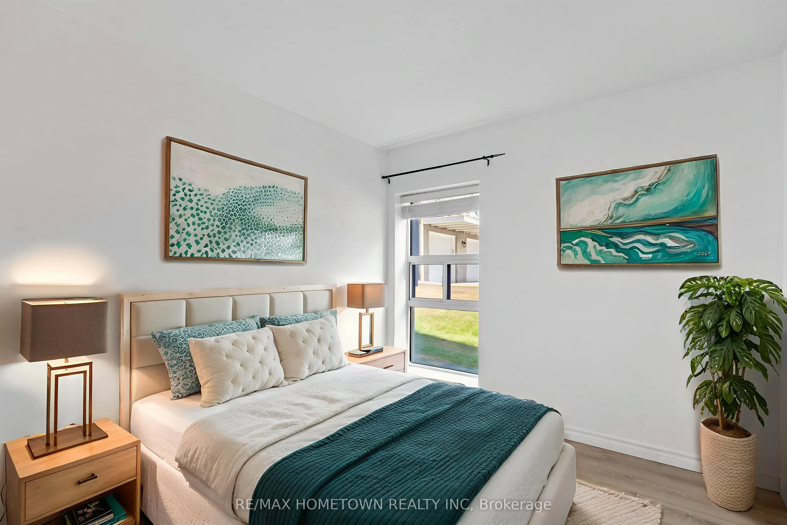 109 King Street E, #304