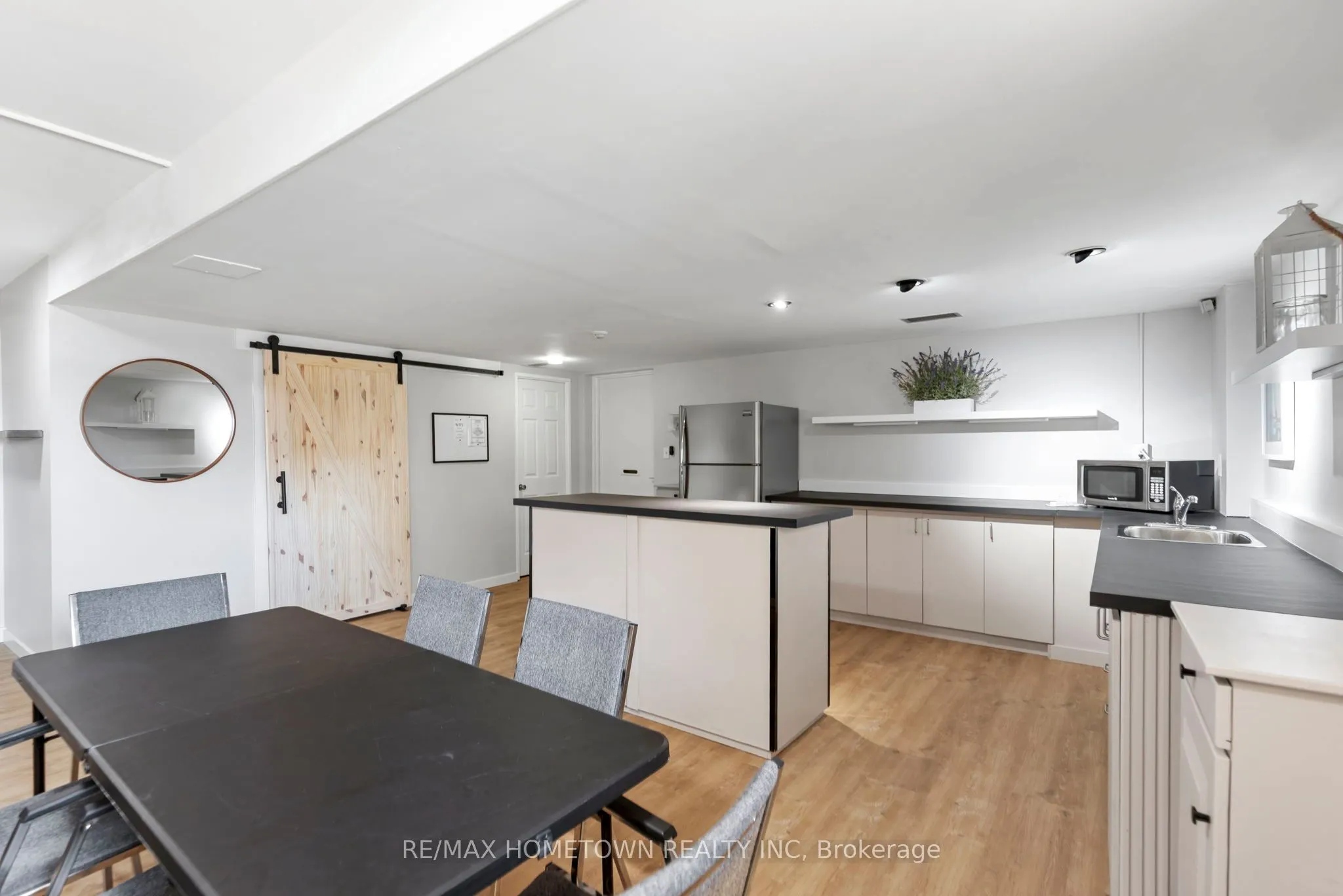 109 King Street E, #304