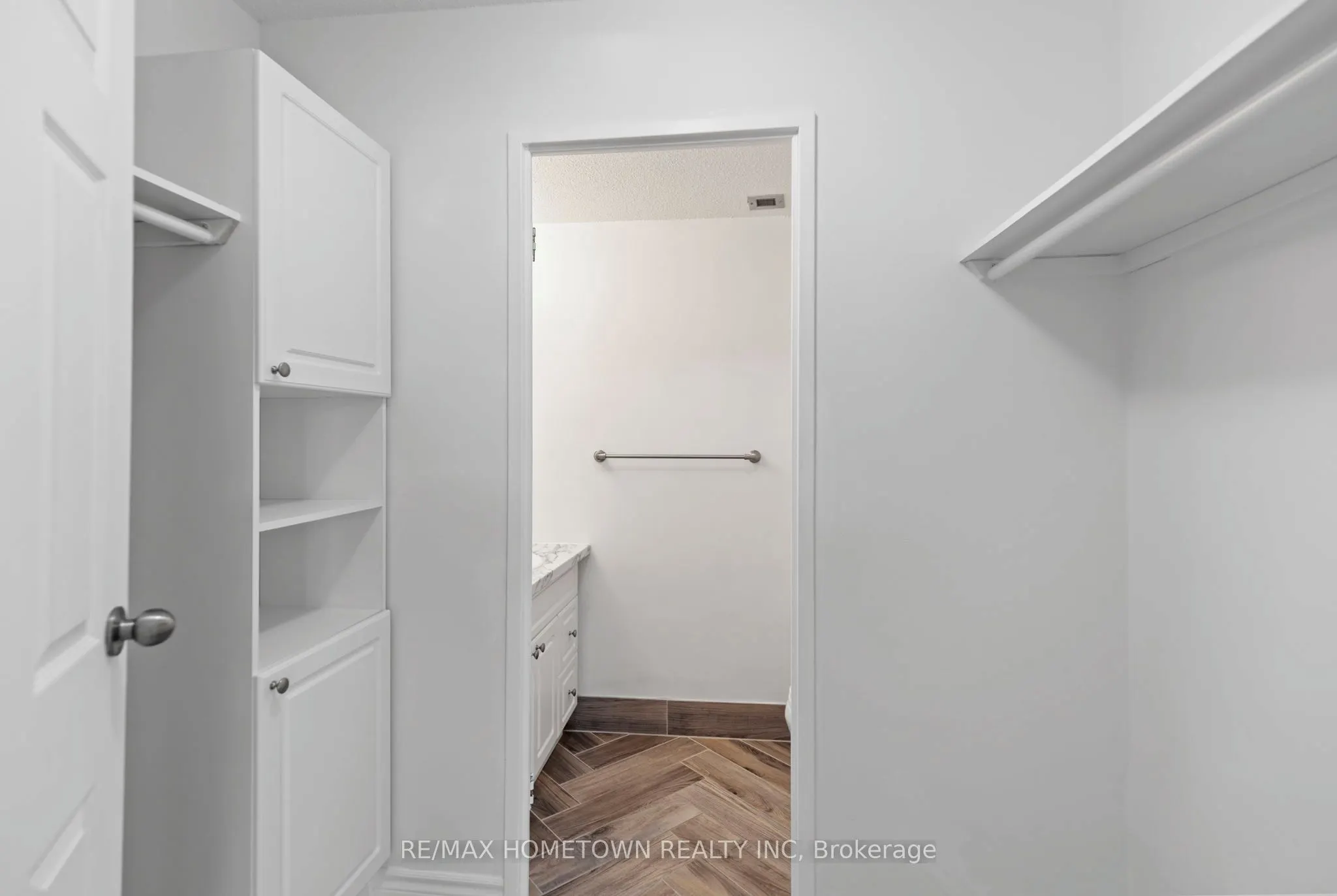 109 King Street E, #304