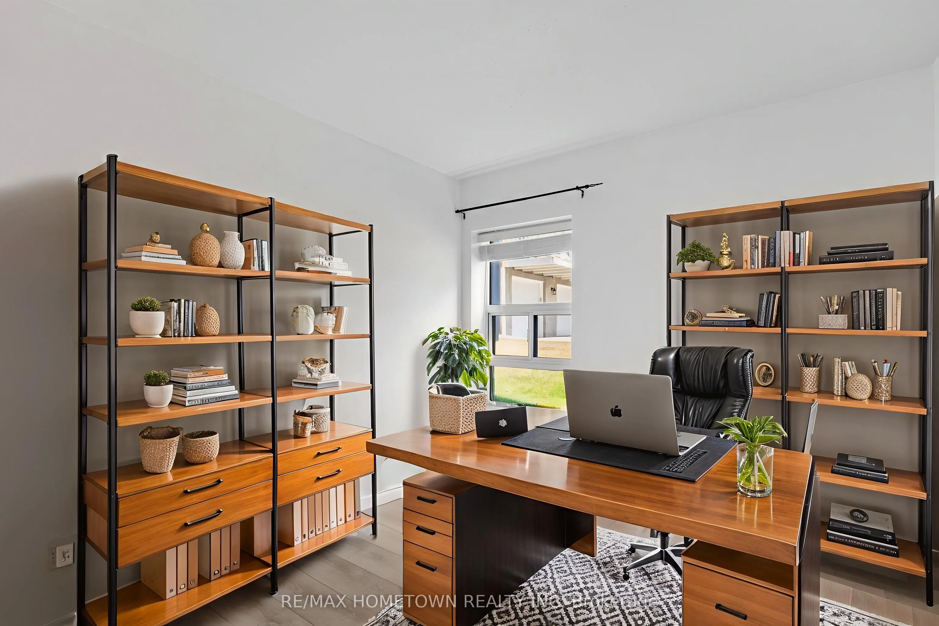 109 King Street E, #304