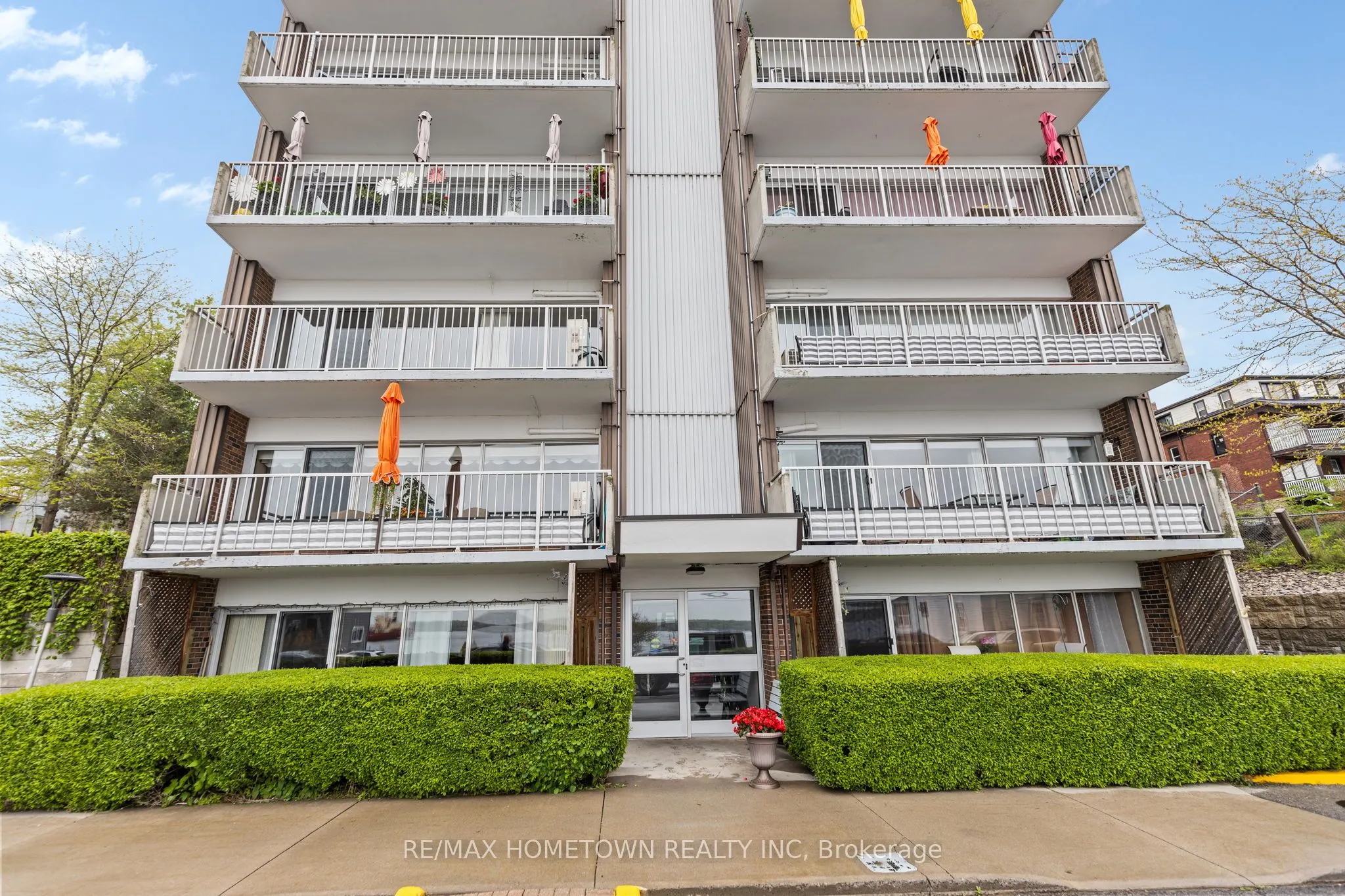 109 King Street E, #304