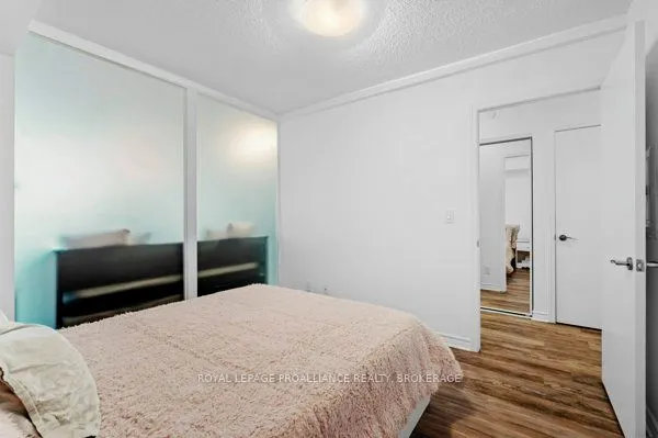 121 Queen Street, #A4