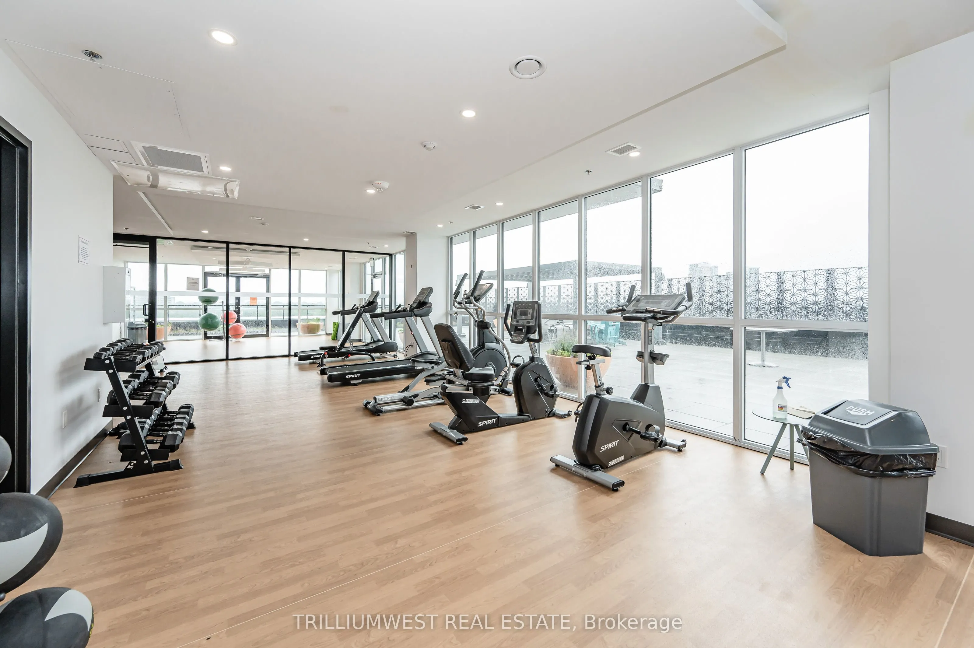 60 Charles Street W, #4