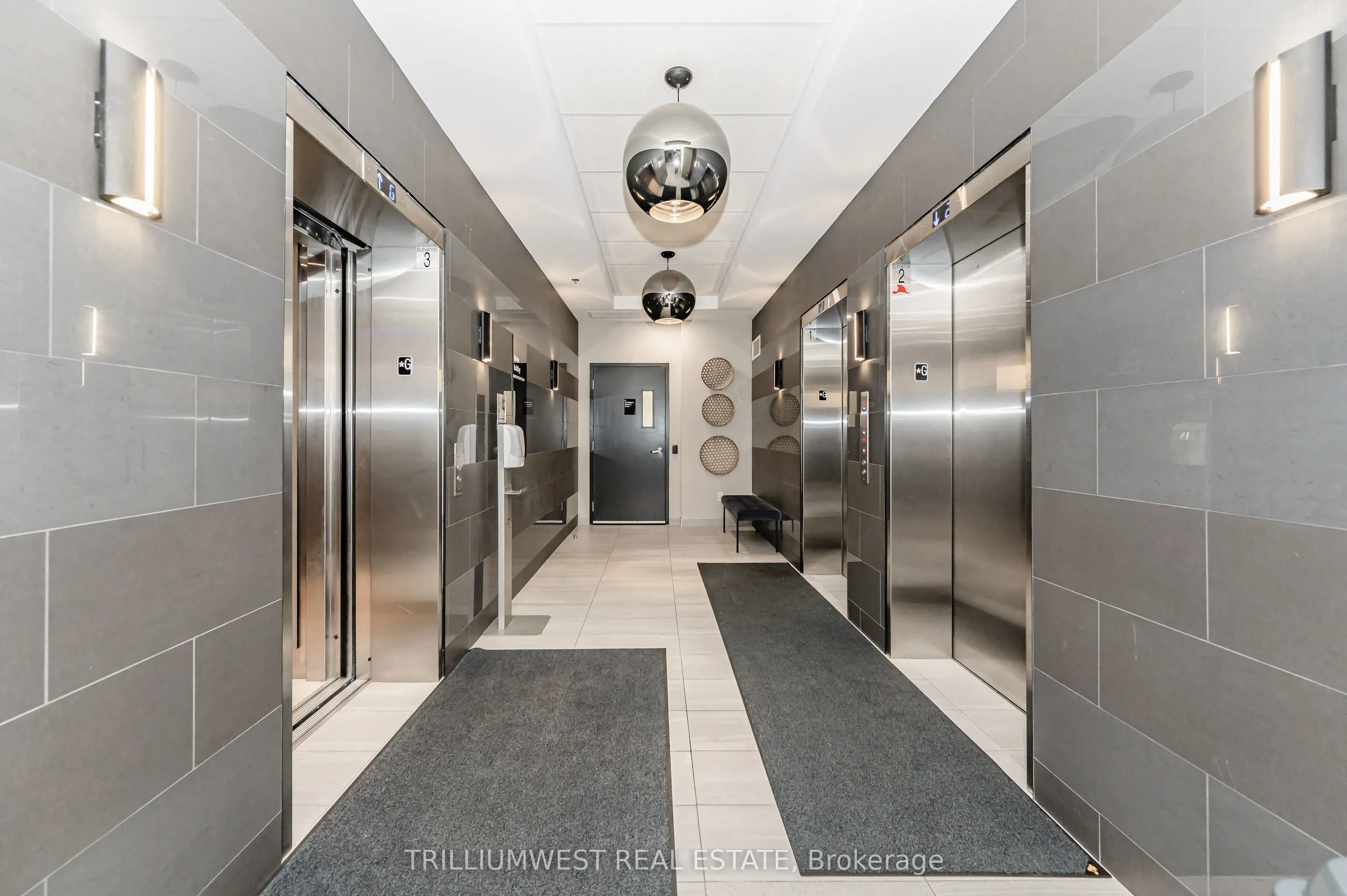 60 Charles Street W, #4