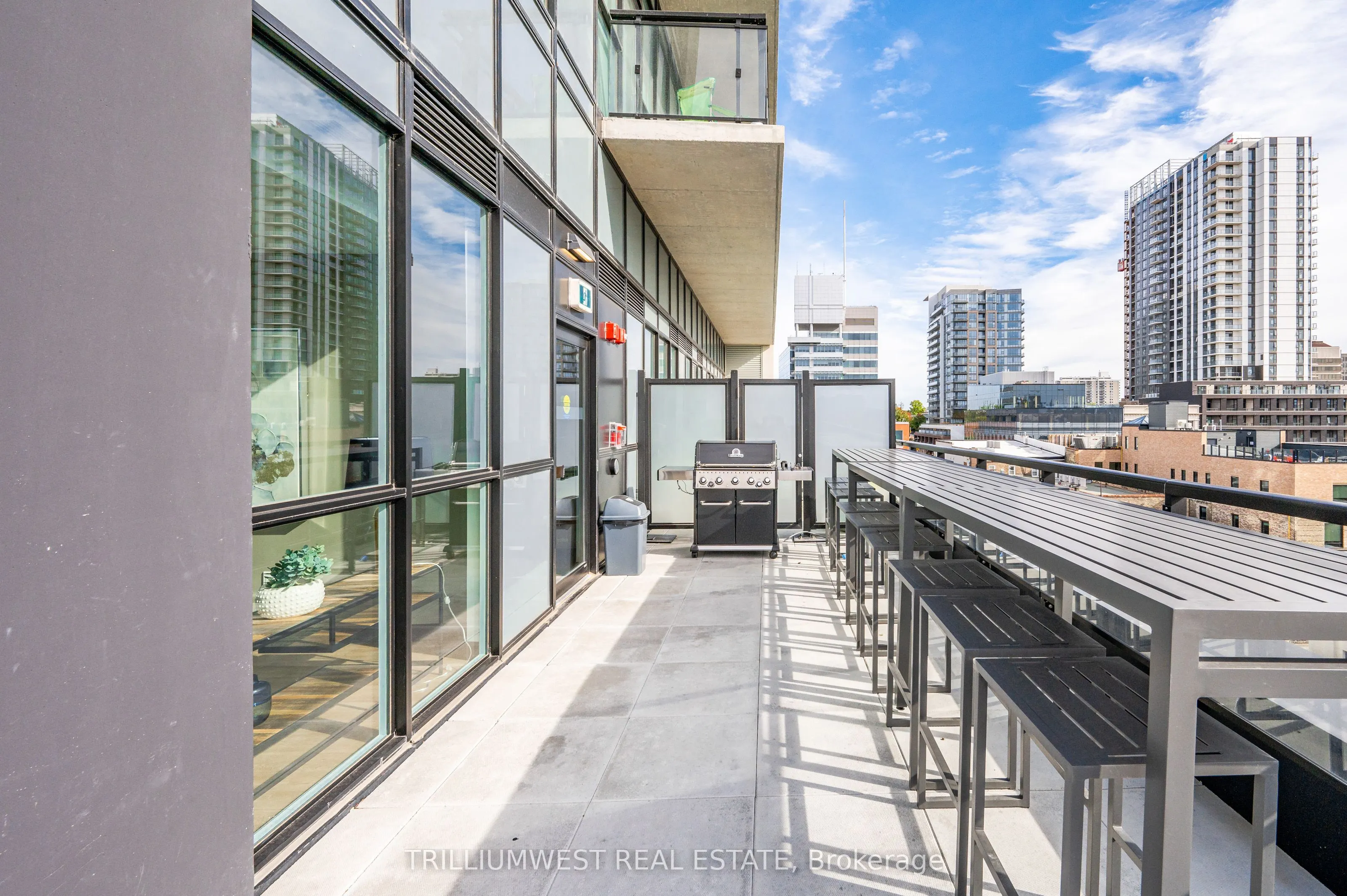 60 Charles Street W, #4