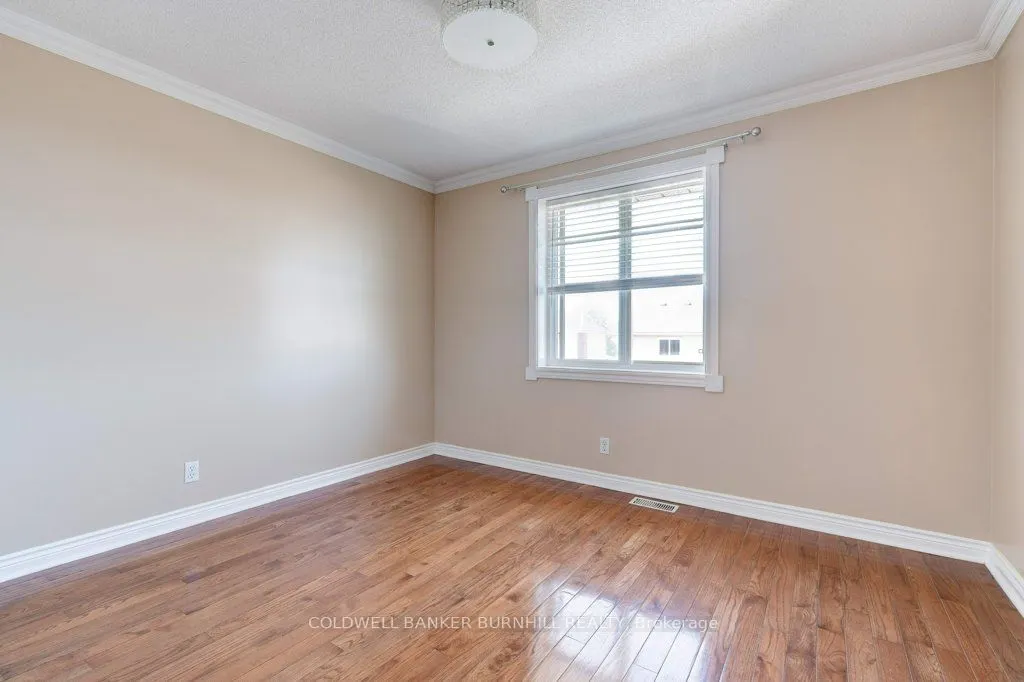 27 Pinewoods Drive