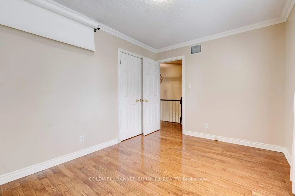 27 Pinewoods Drive
