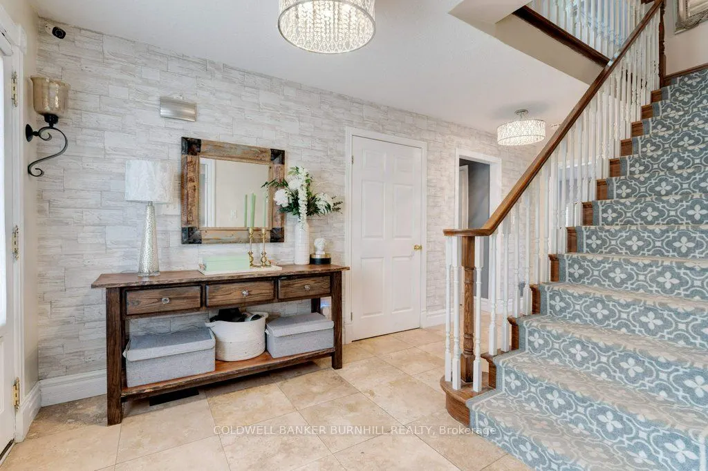 27 Pinewoods Drive