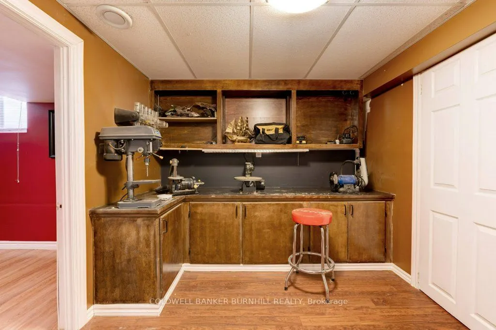 27 Pinewoods Drive