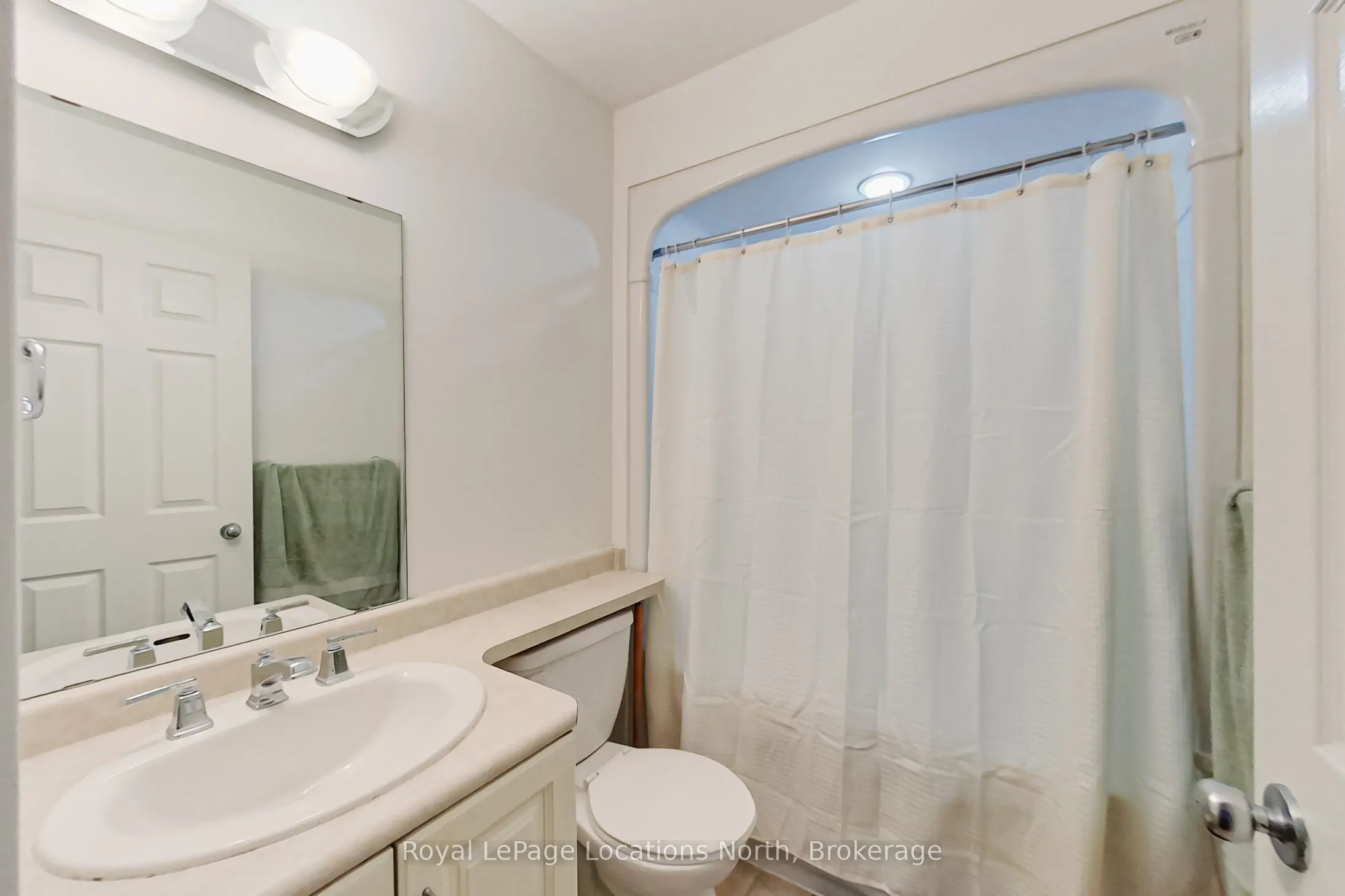 10 Bay Street E, #104