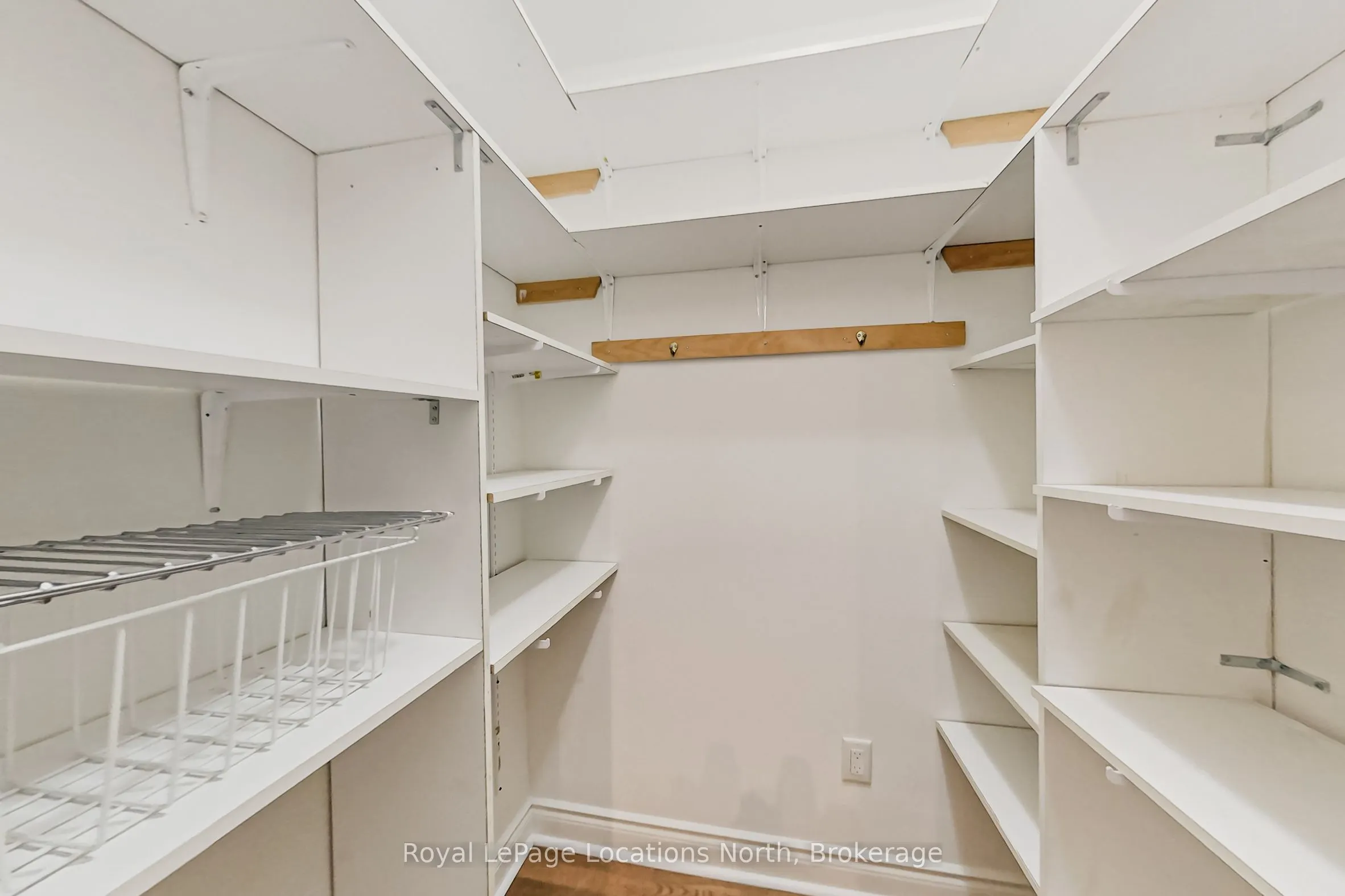 10 Bay Street E, #104