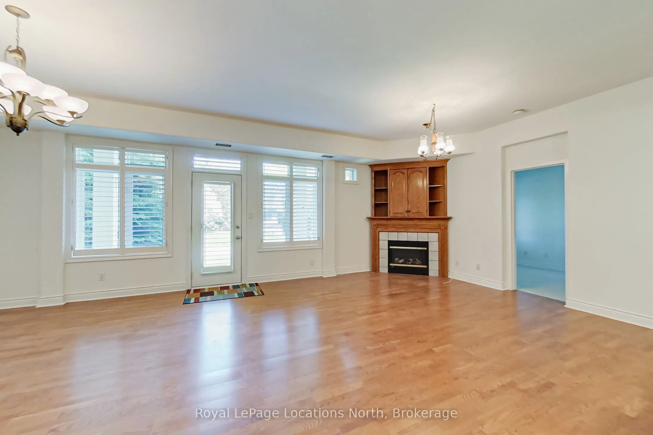 10 Bay Street E, #104