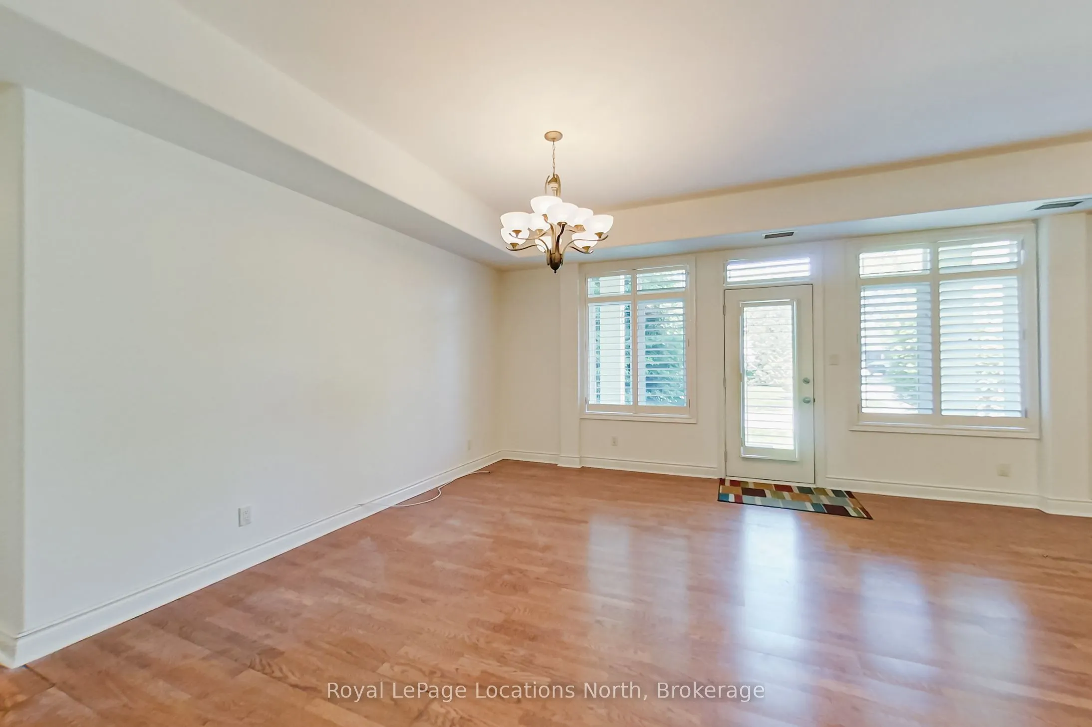 10 Bay Street E, #104