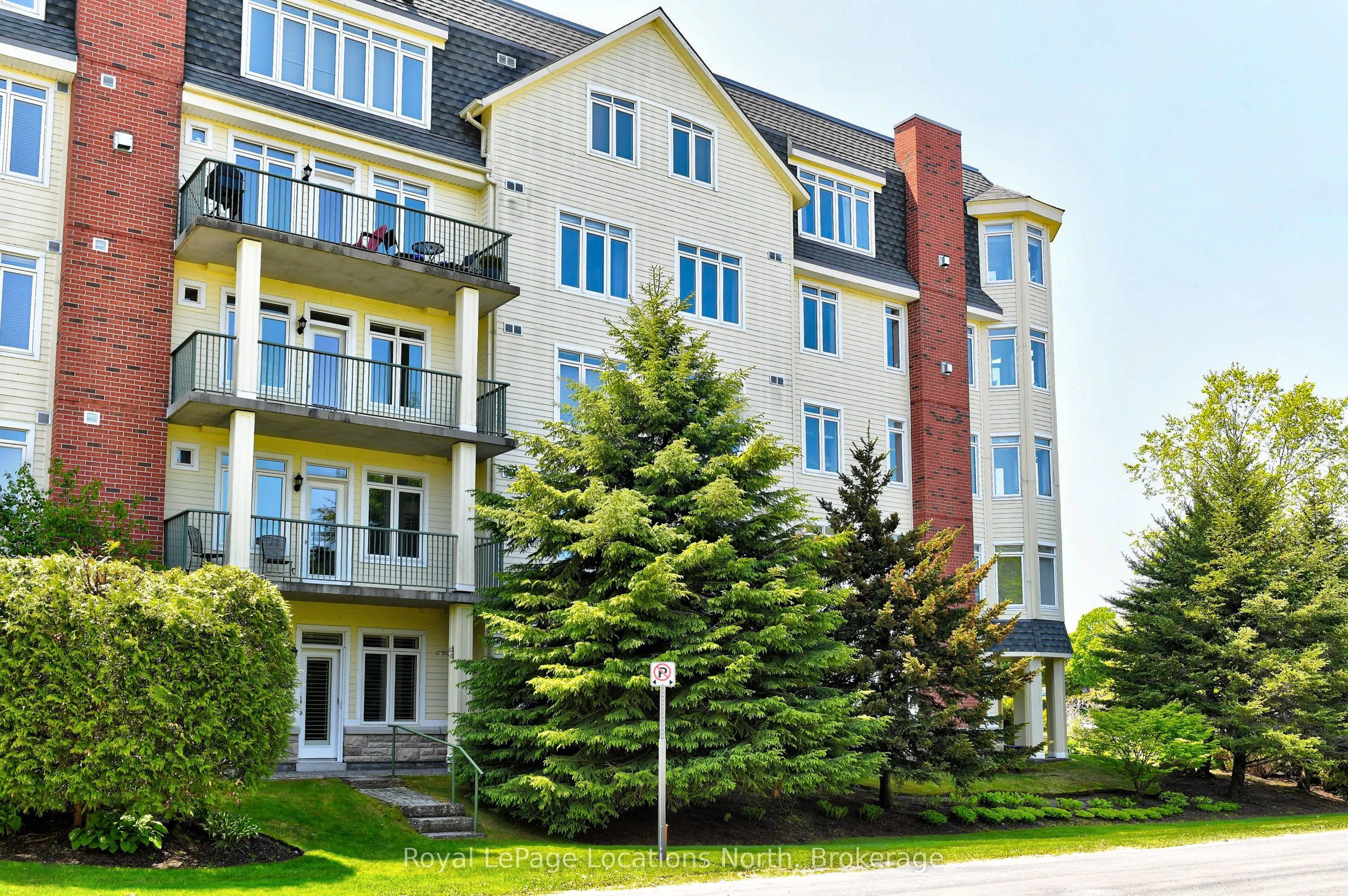 10 Bay Street E, #104