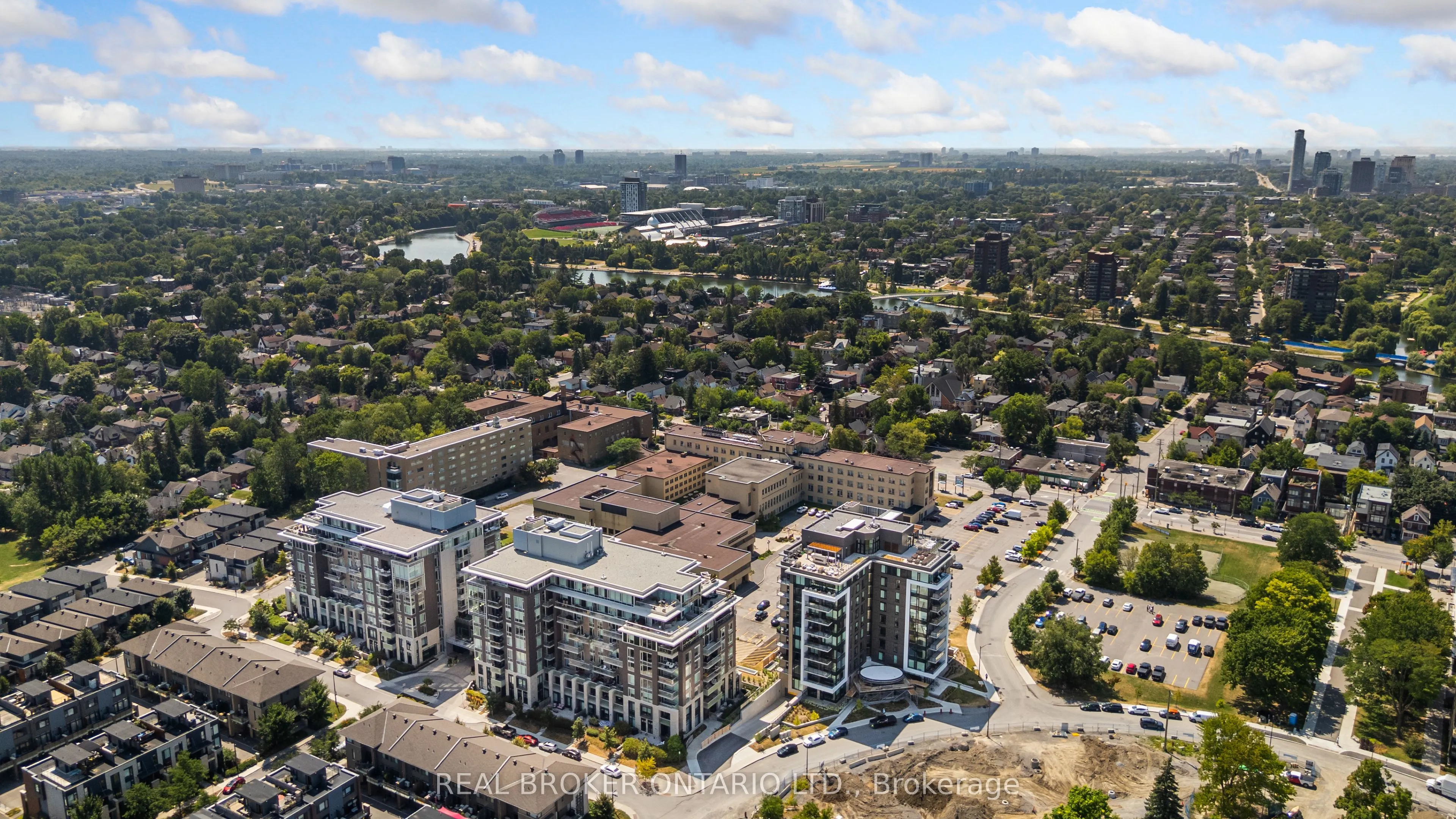 530 De Mazenod Avenue, #310