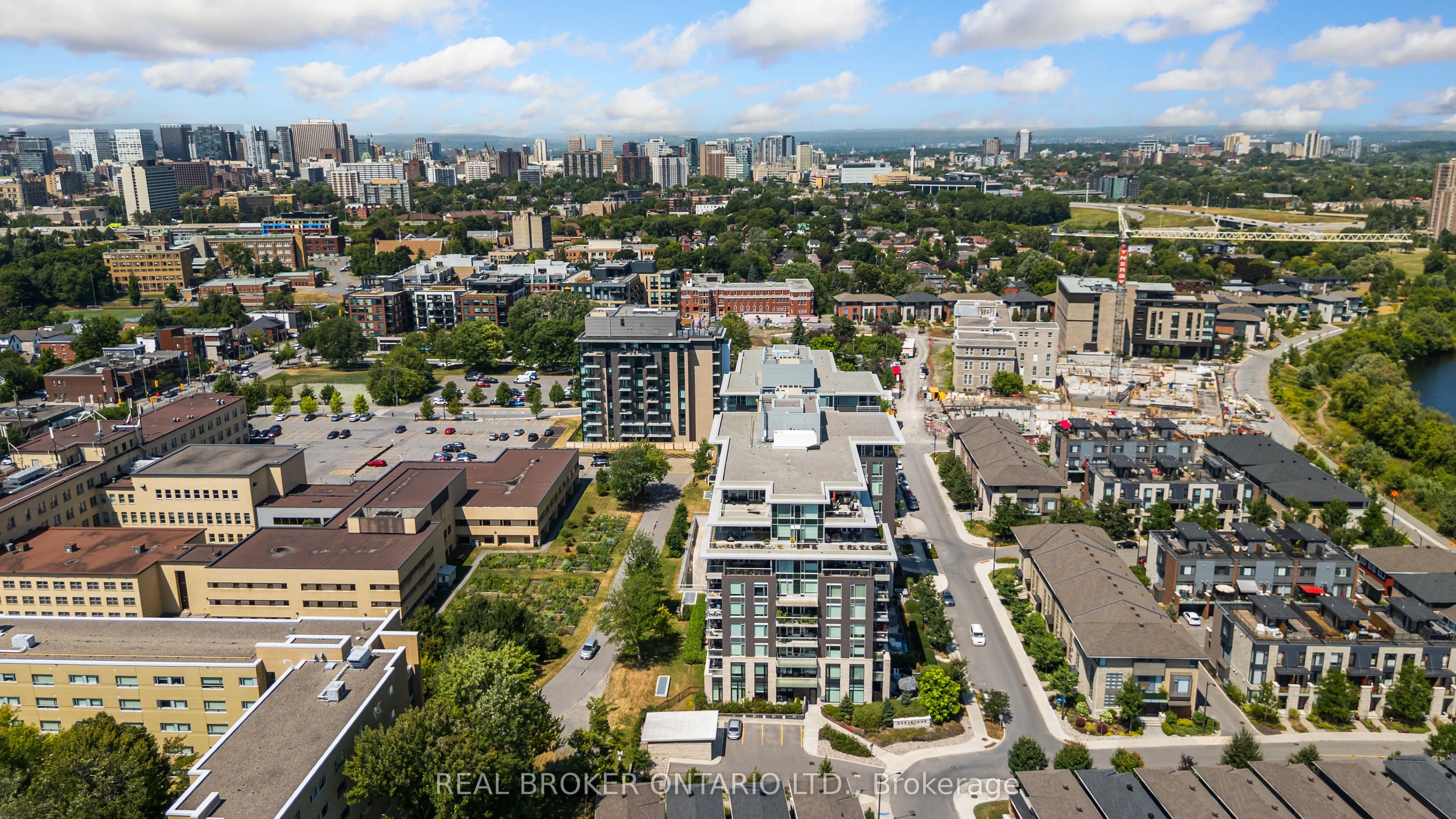 530 De Mazenod Avenue, #310