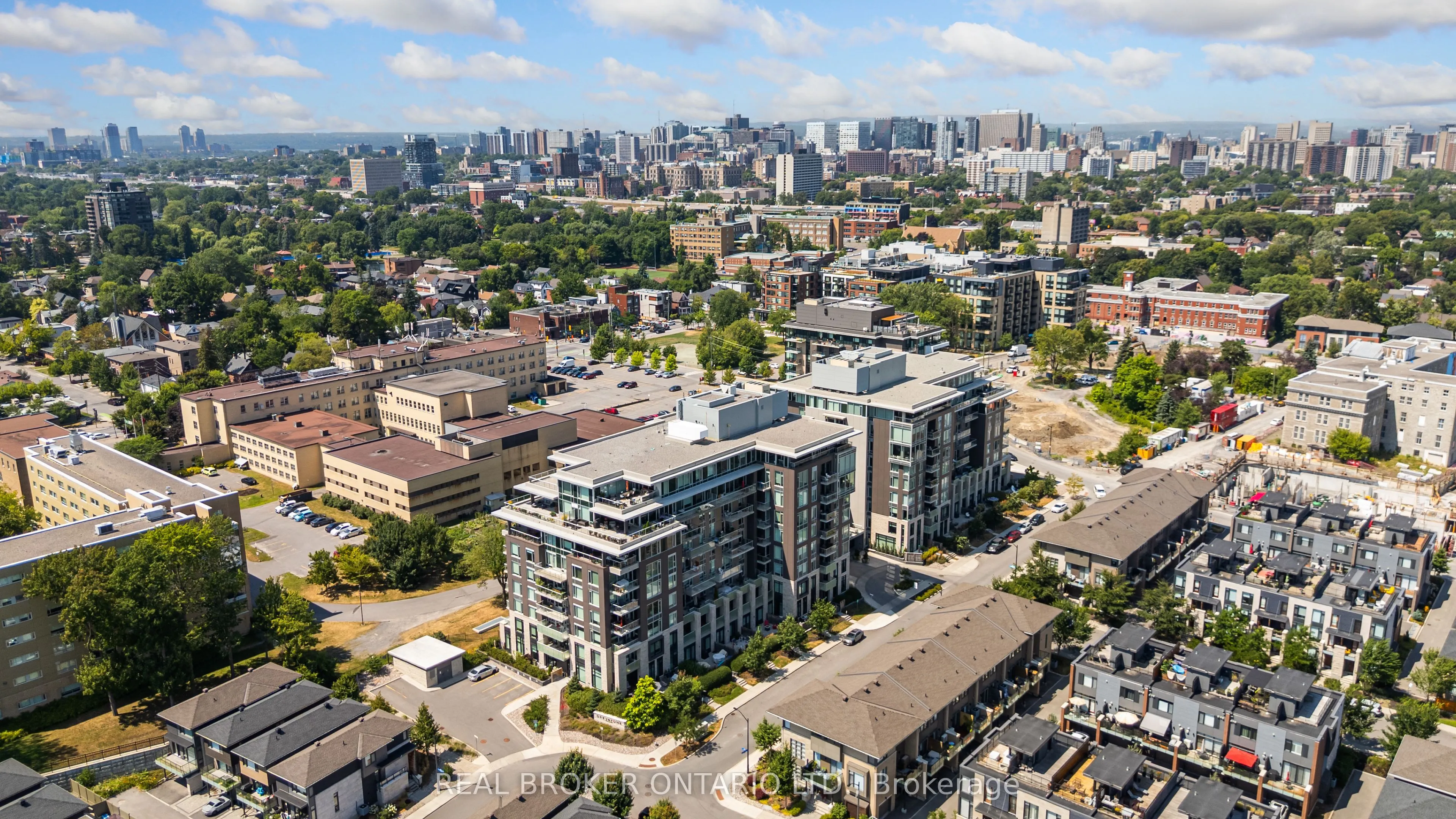 530 De Mazenod Avenue, #310